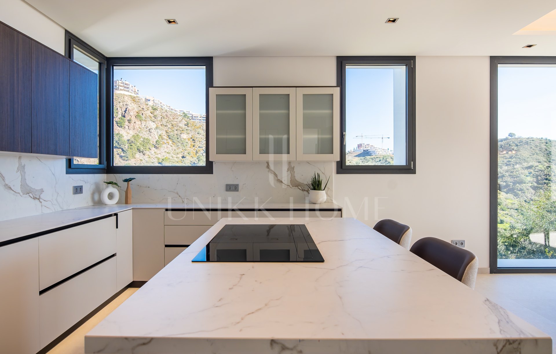 Luxury Villa with Sea Views in La Quinta Gated Community