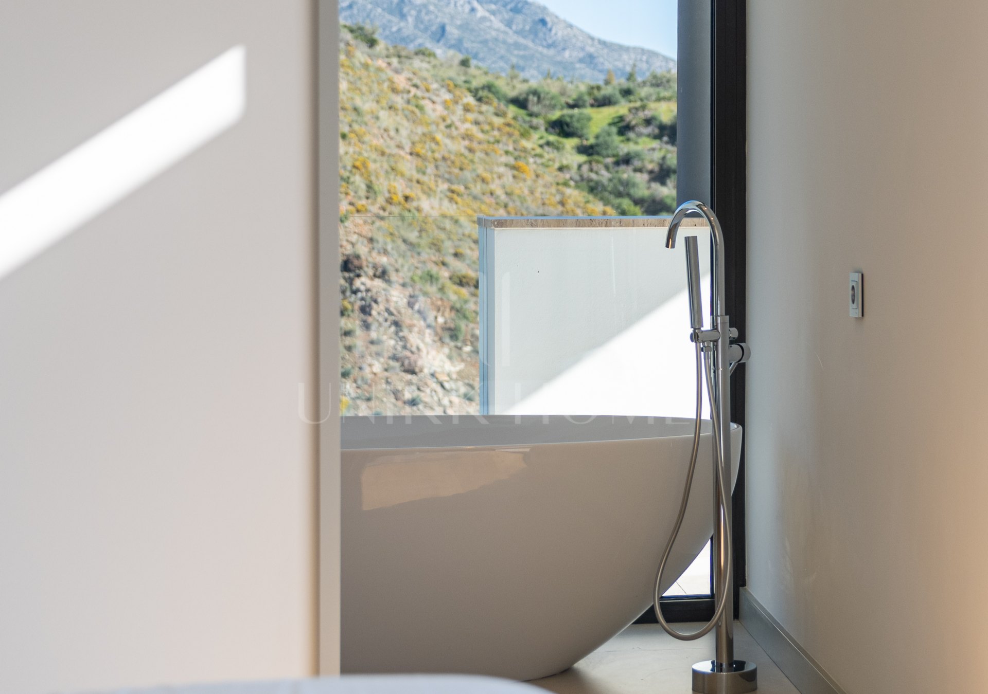 Luxury Villa with Sea Views in La Quinta Gated Community