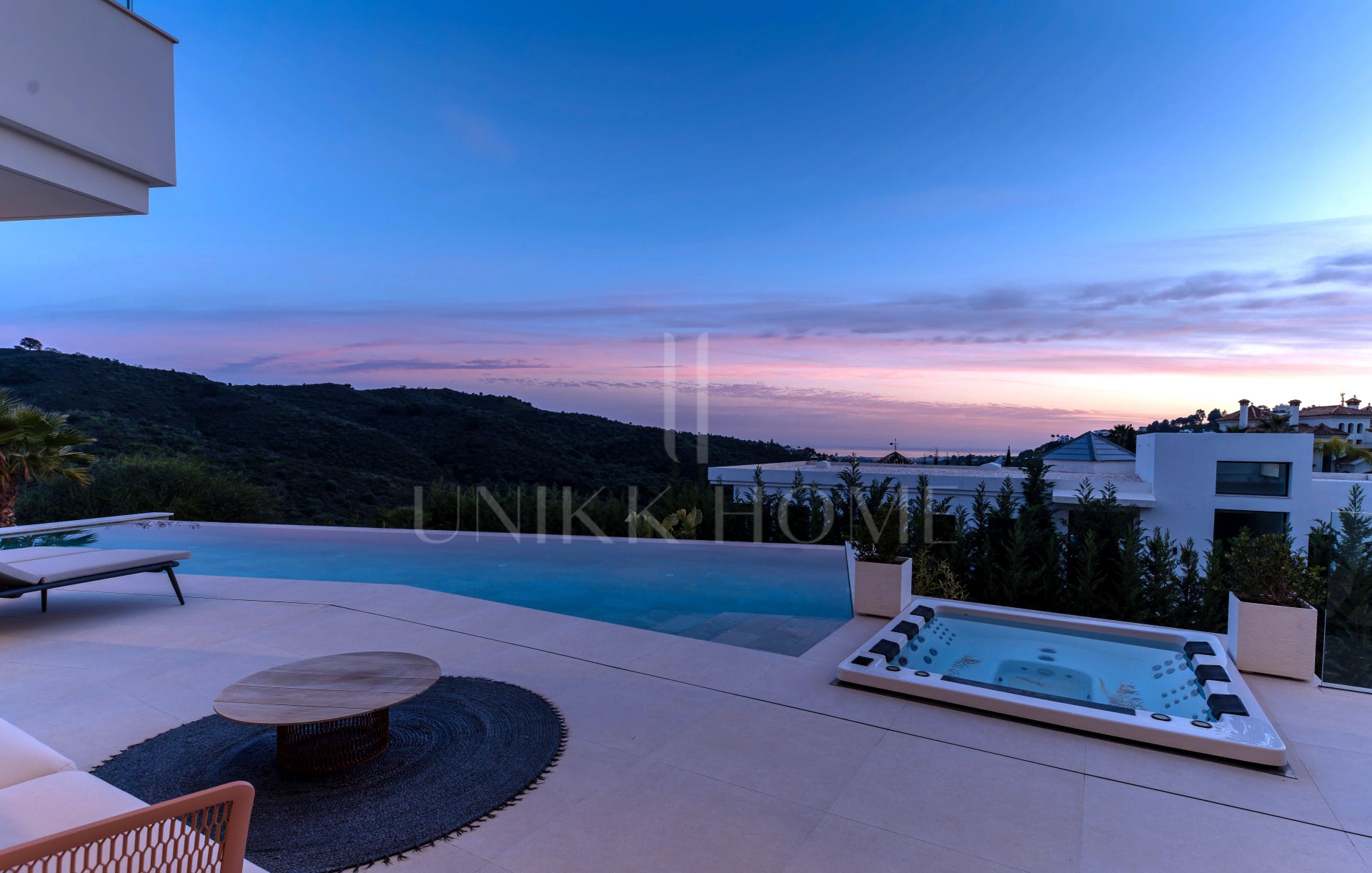 Luxury Villa with Sea Views in La Quinta Gated Community