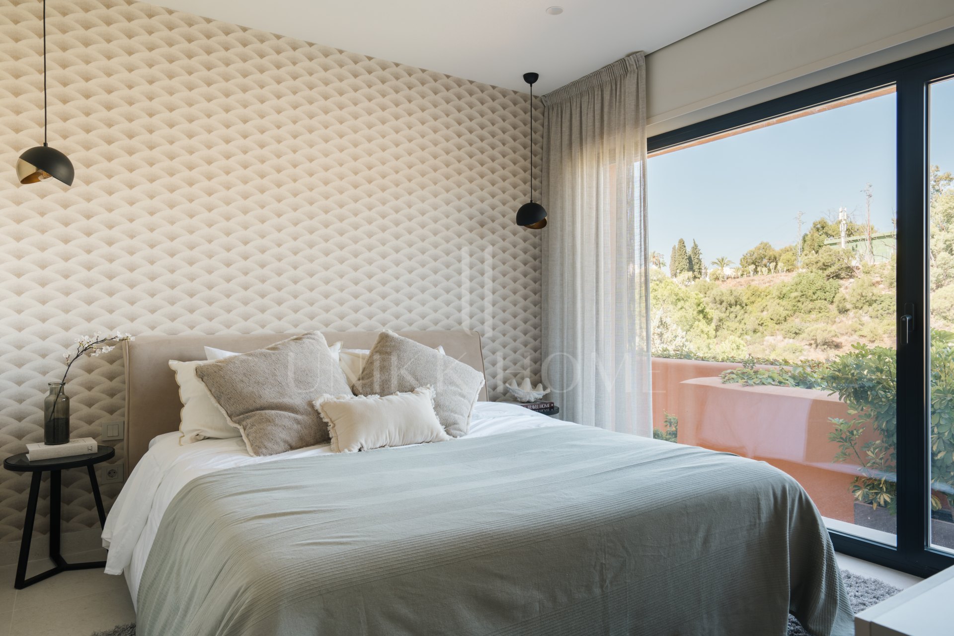 Duplex penthouse with panoramic views in Les Belvederes