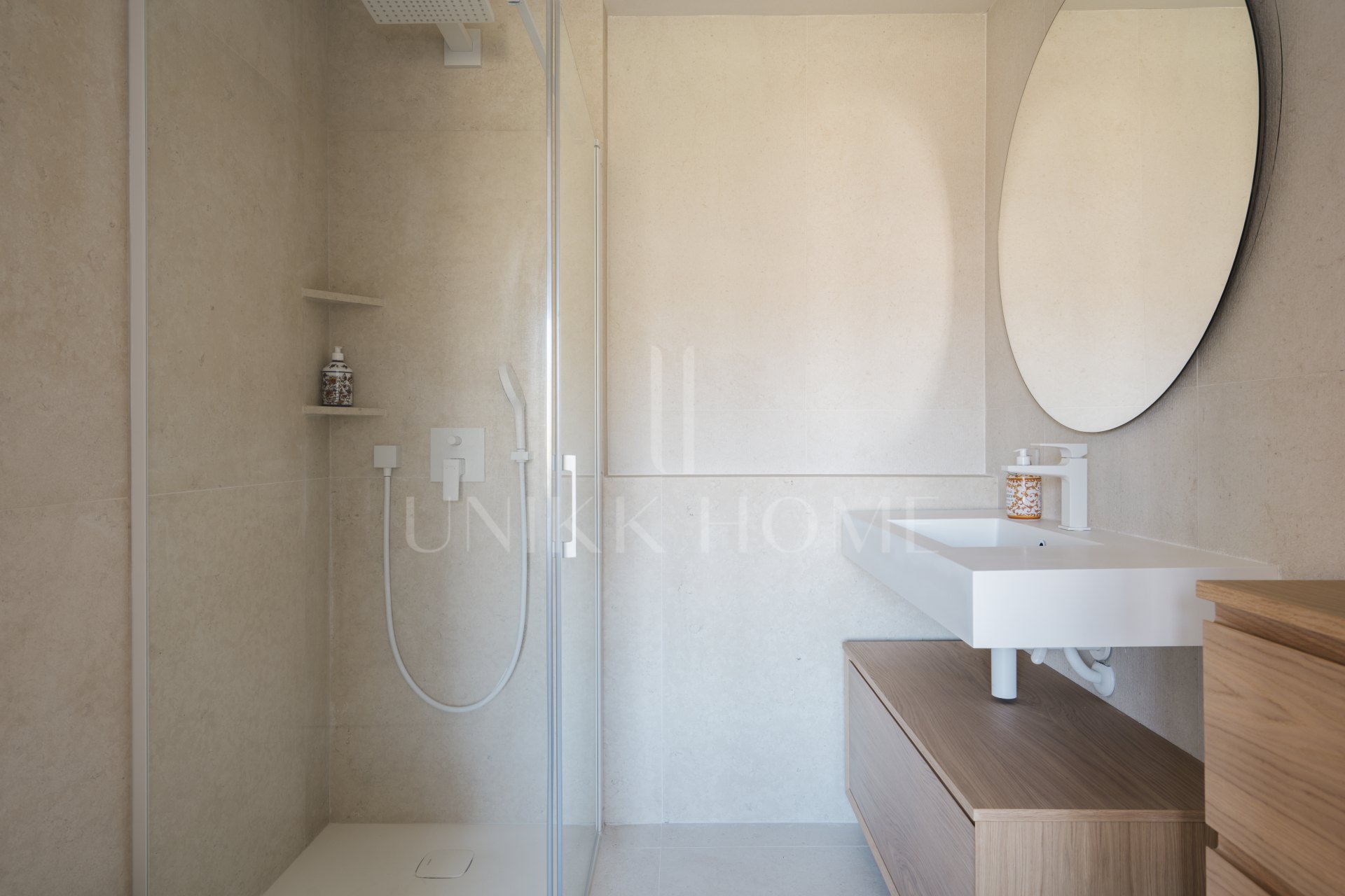 Duplex penthouse with panoramic views in Les Belvederes