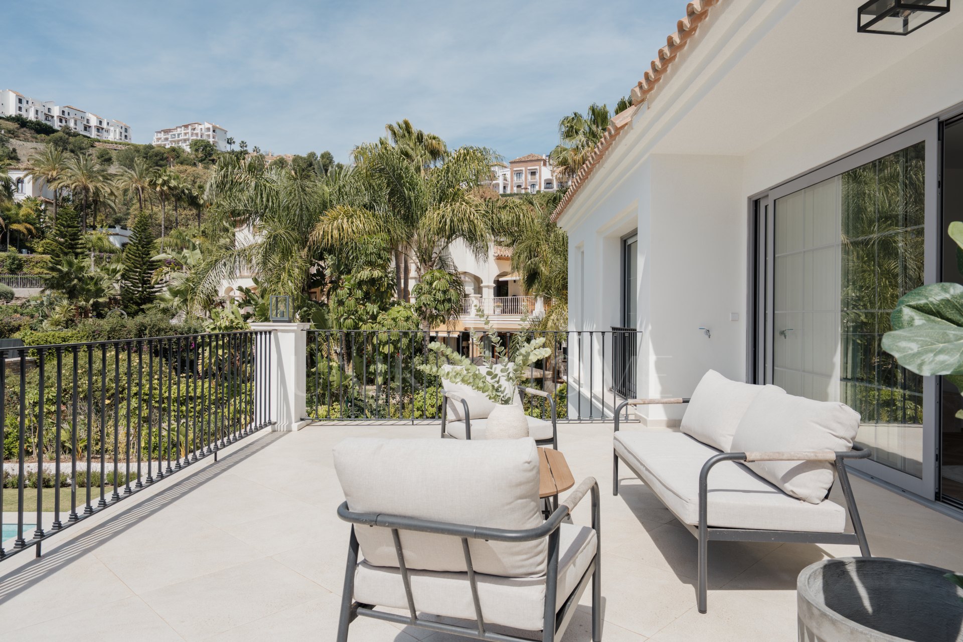 Stunning newly built family villa in Los Arqueros