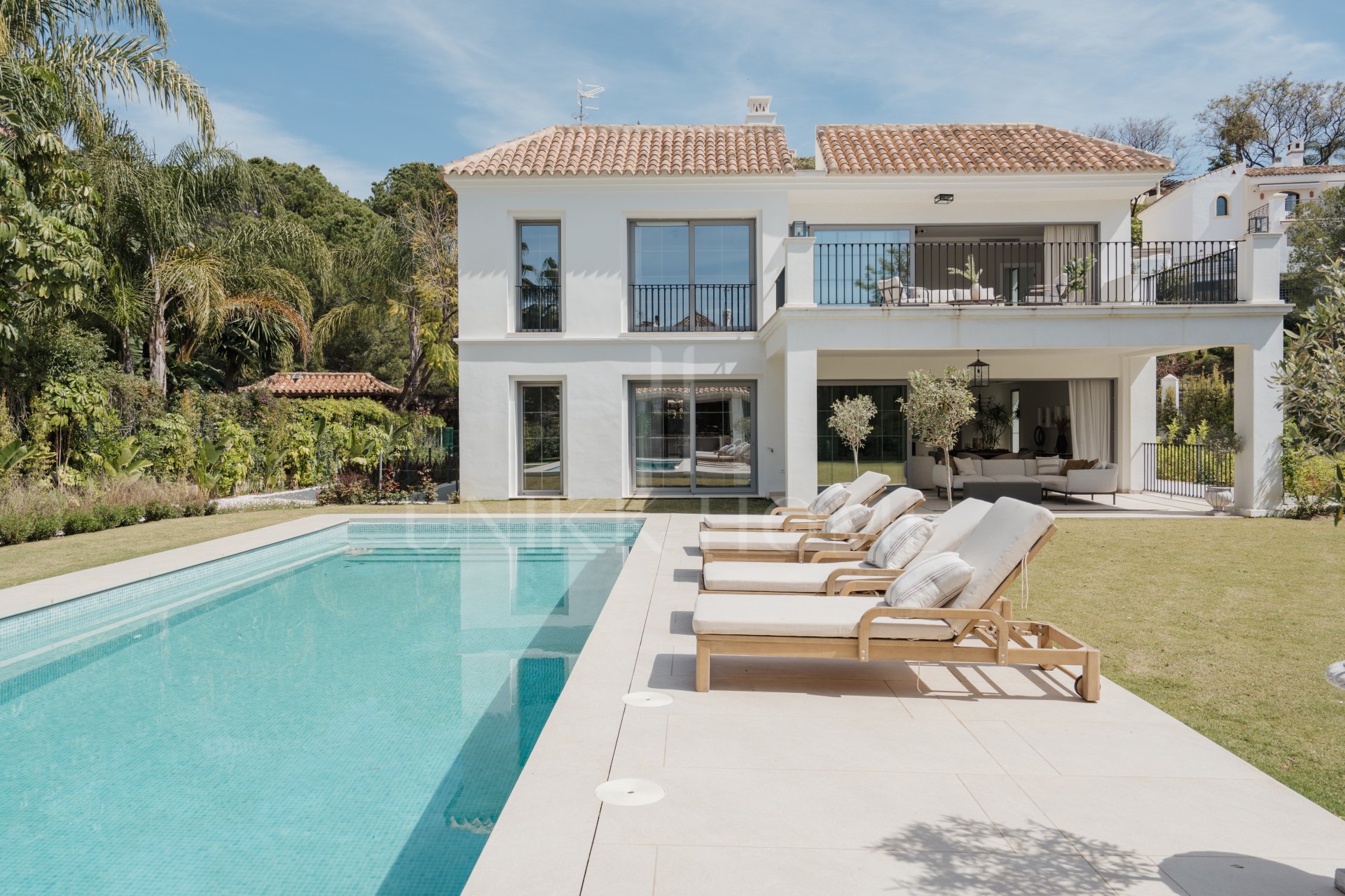 Stunning newly built family villa in Los Arqueros