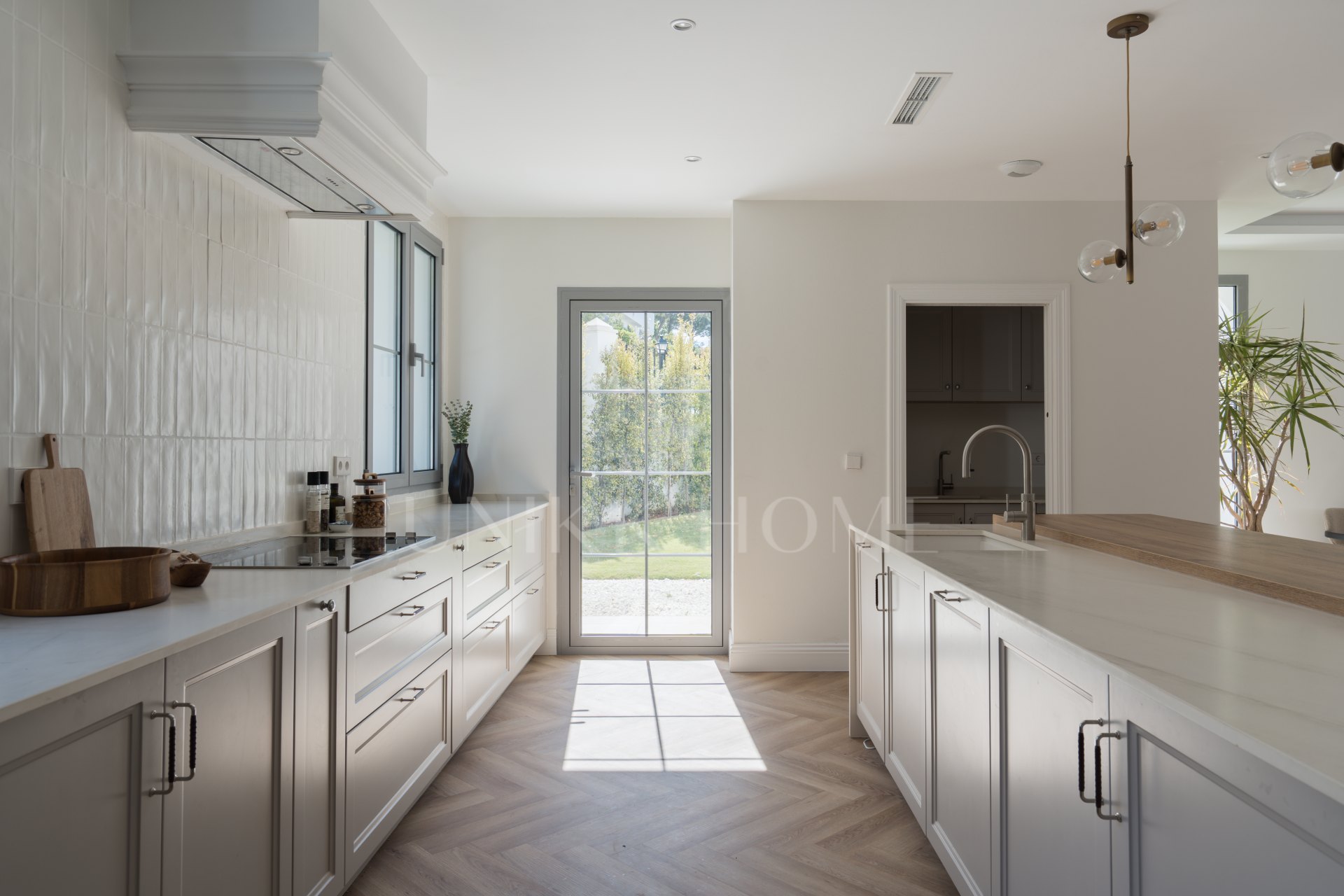 Stunning newly built family villa in Los Arqueros