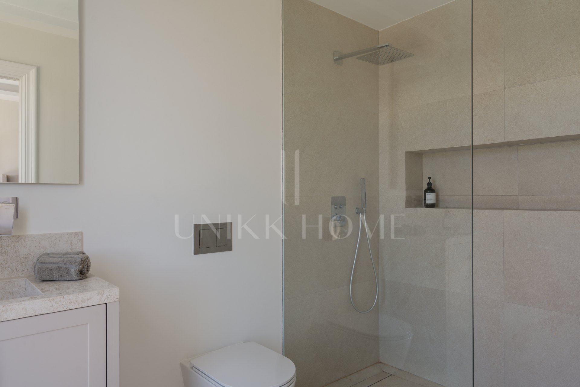 Stunning newly built family villa in Los Arqueros