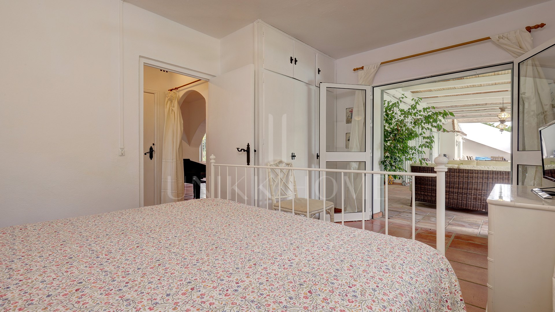 Charming Finca with Private Pool, Solarium, BBQ and Orchard in San Pablo de Buceite