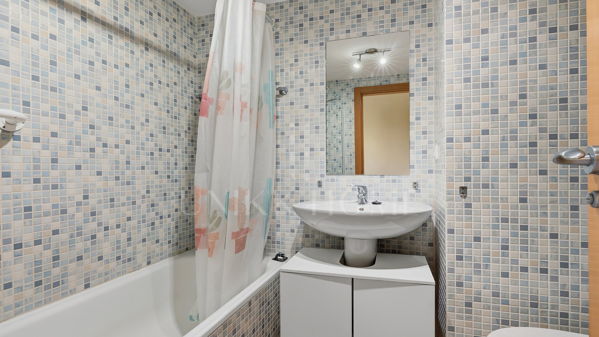 Beautiful Two-Bedroom Apartment in Casares Costa