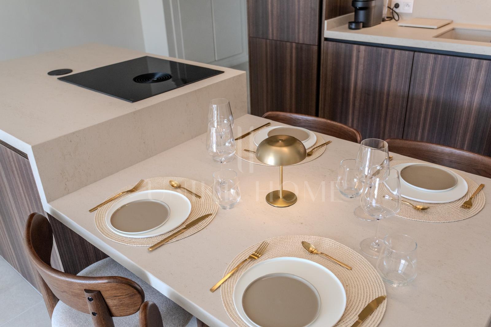 Elegant Fully Renovated Home (2025) with High-End Finishes and Spacious Terraces