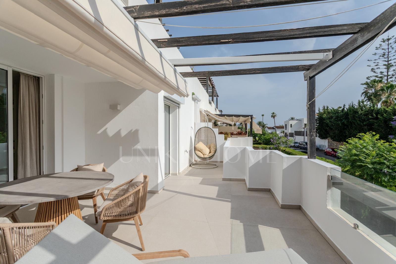 Elegant Fully Renovated Home (2025) with High-End Finishes and Spacious Terraces