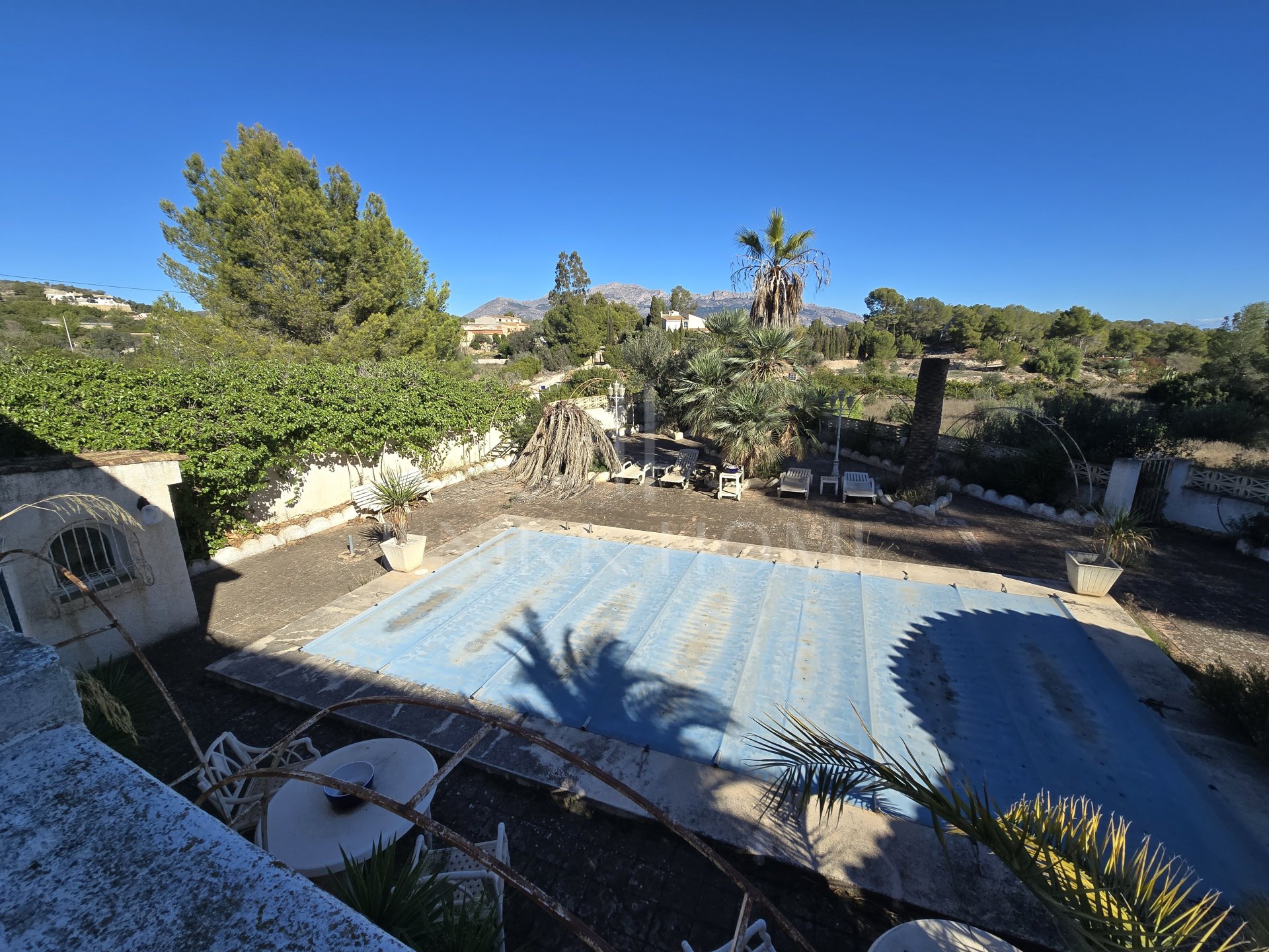 Exclusive detached villa located in one of the most sought-after areas of L'Alfàs del Pi