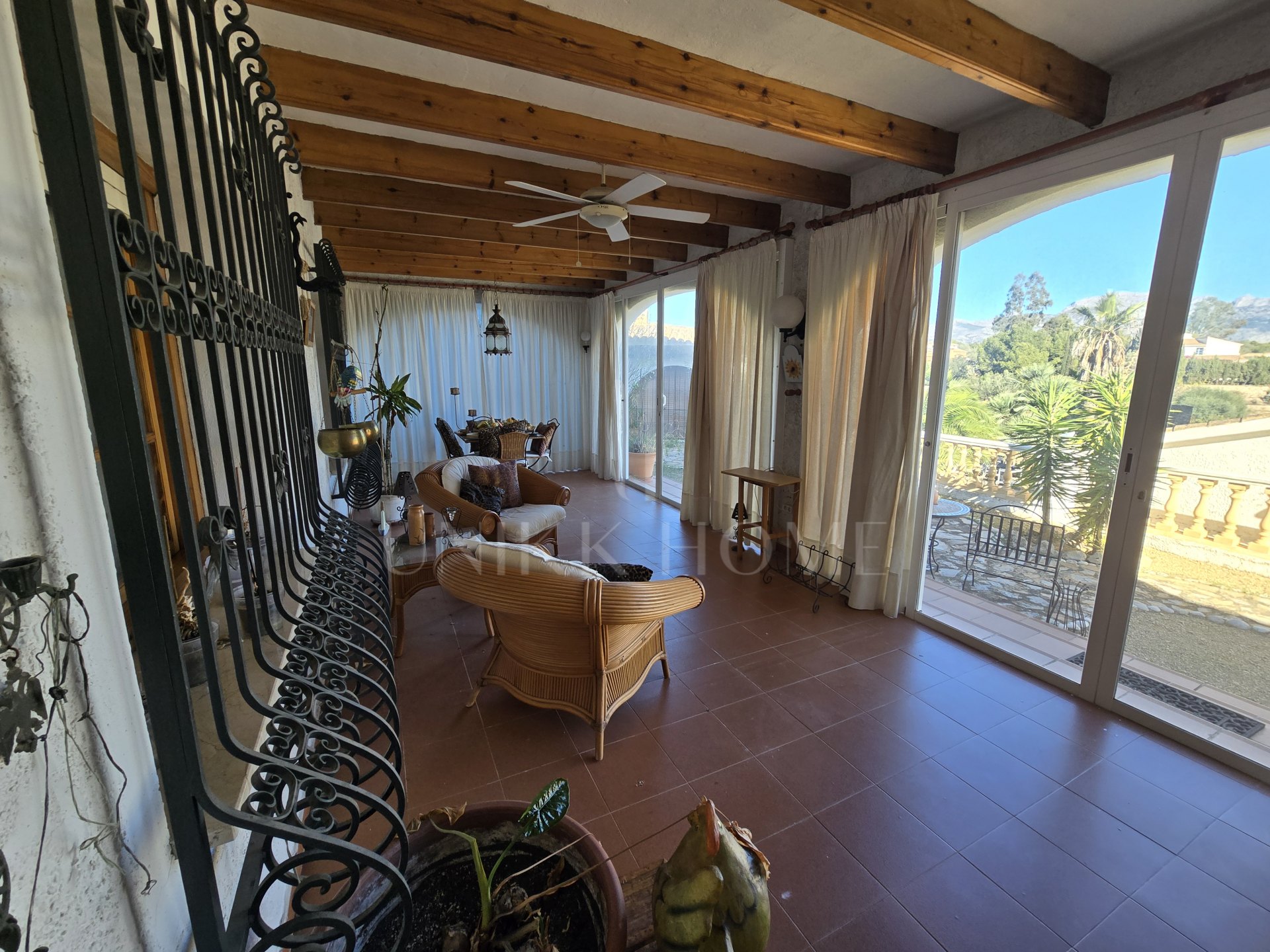 Exclusive detached villa located in one of the most sought-after areas of L'Alfàs del Pi