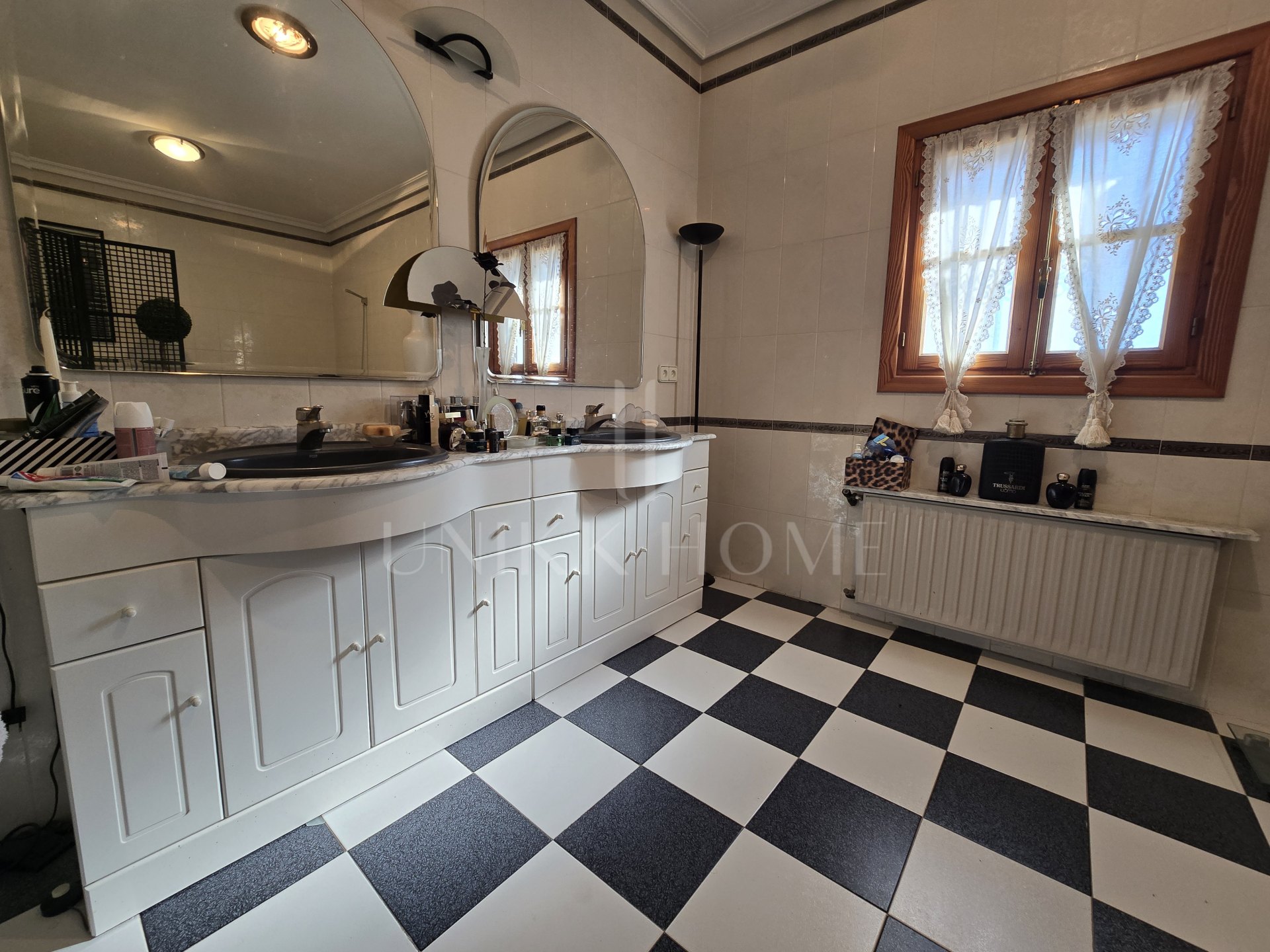 Exclusive detached villa located in one of the most sought-after areas of L'Alfàs del Pi