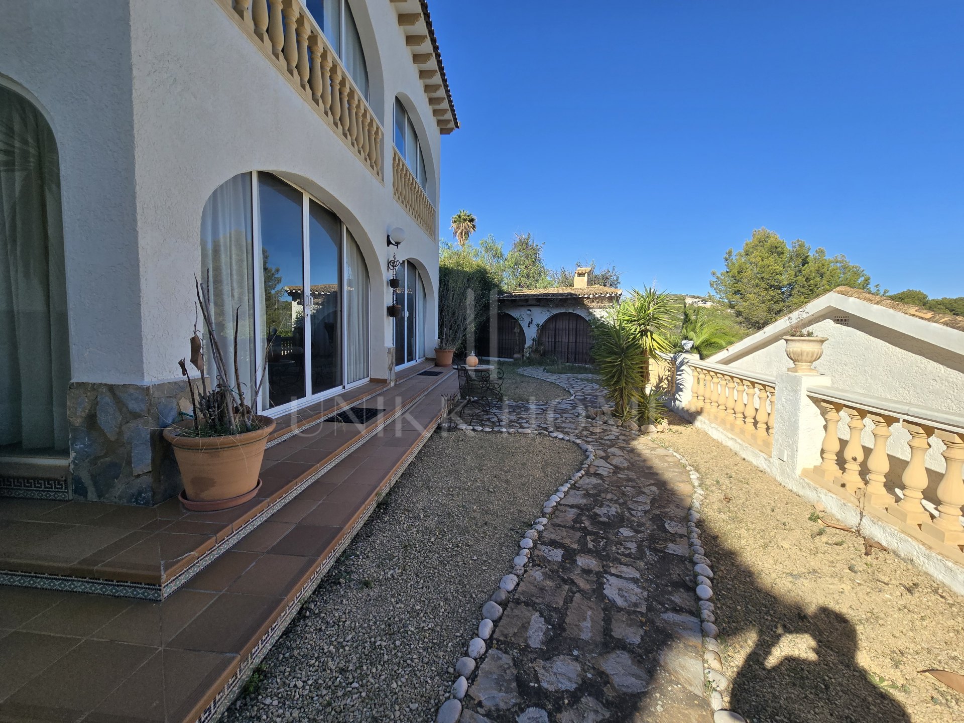 Exclusive detached villa located in one of the most sought-after areas of L'Alfàs del Pi