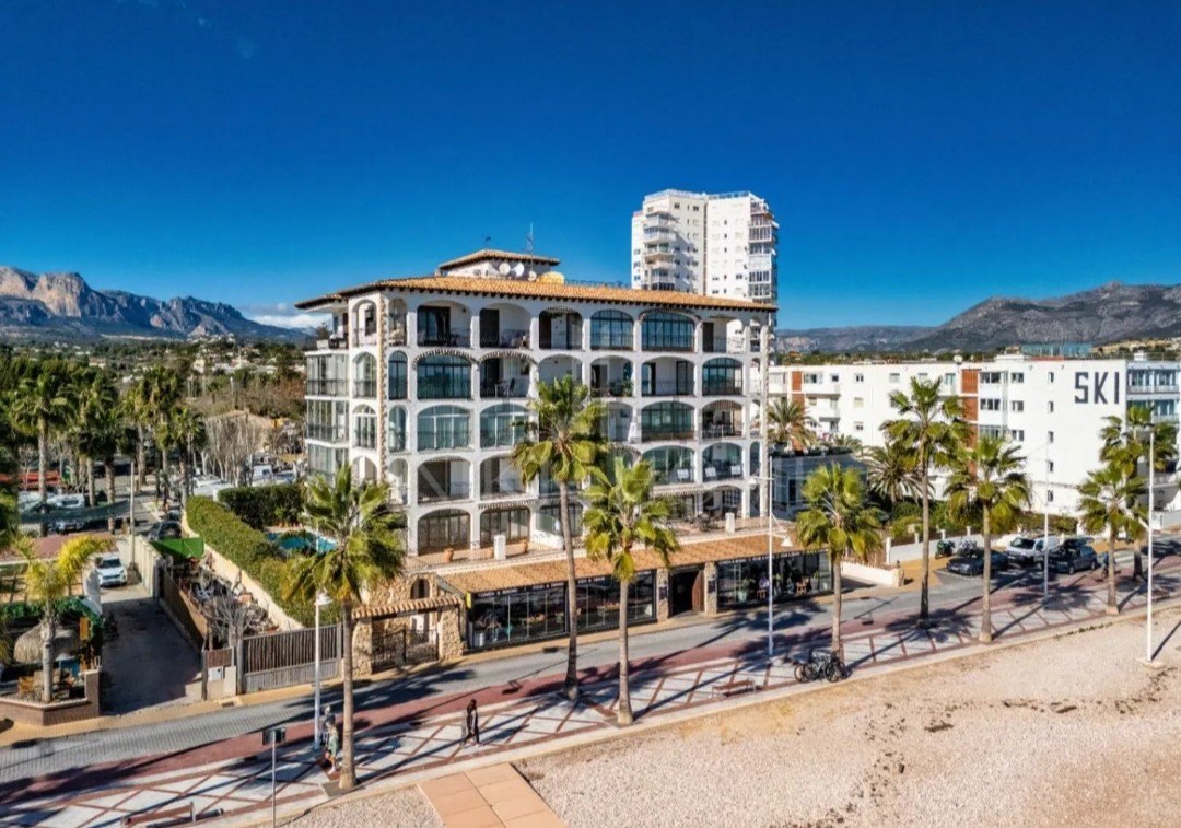 Exclusive beachfront apartment