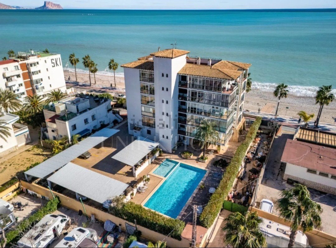 Exclusive beachfront apartment