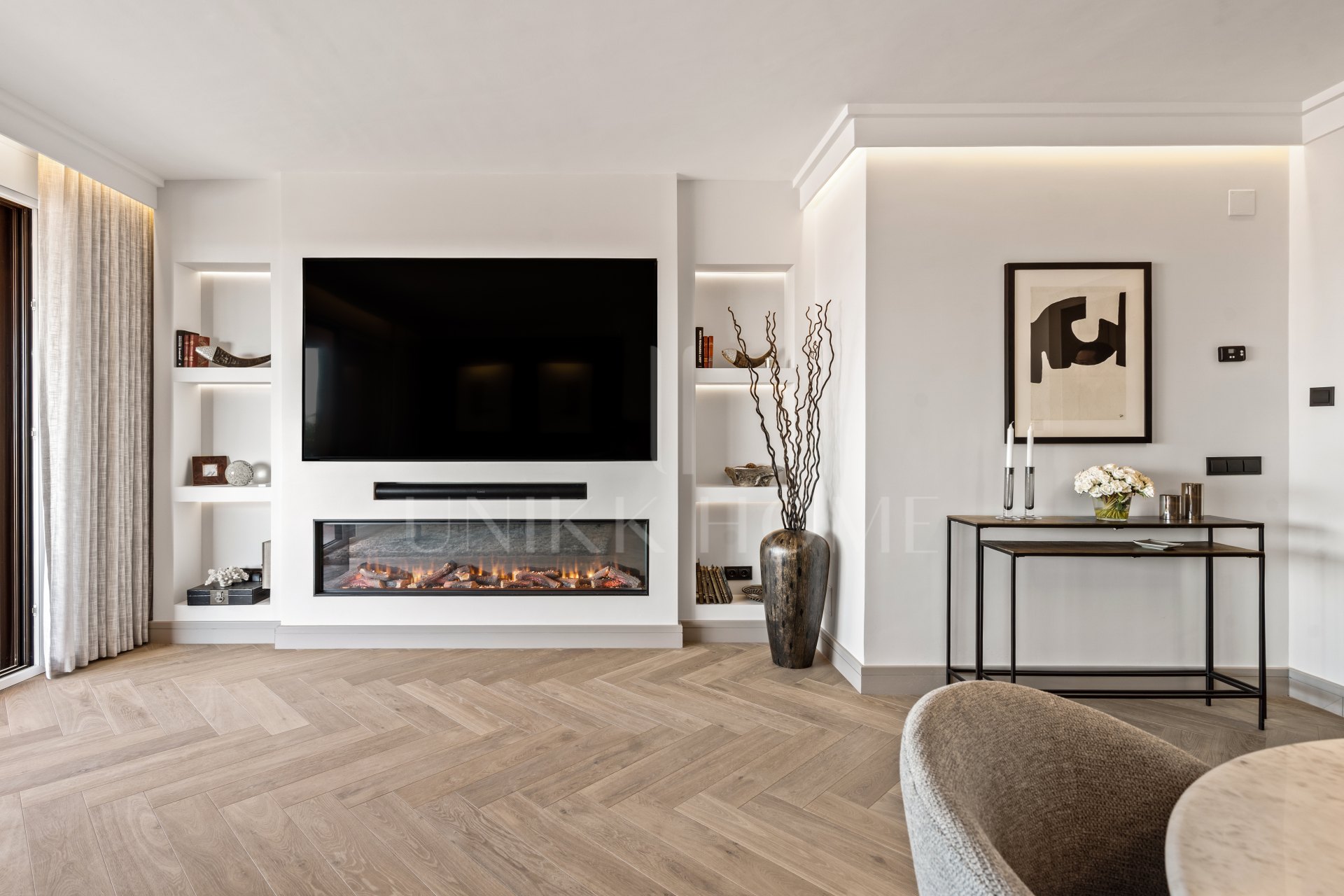 Sea View Luxury Penthouse - Newly Renovated on the Beach Side New Golden Mile