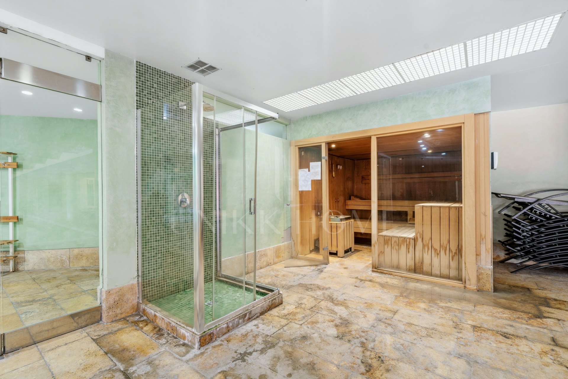 Sea View Luxury Penthouse - Newly Renovated on the Beach Side New Golden Mile