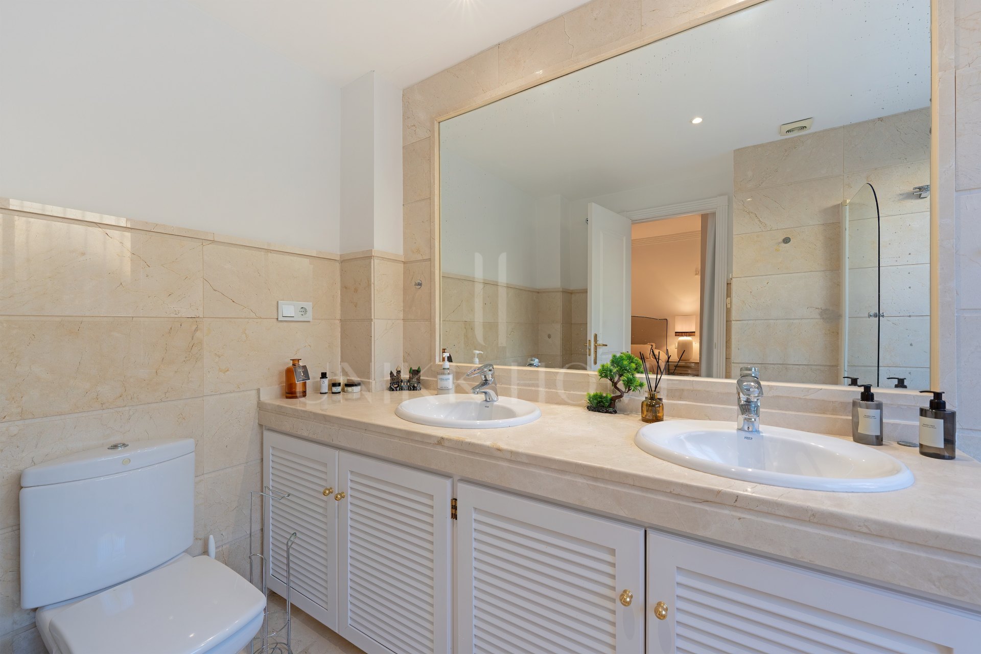 Apartamento de lujo en venta en Albatross Hill, Nueva Andalucía.