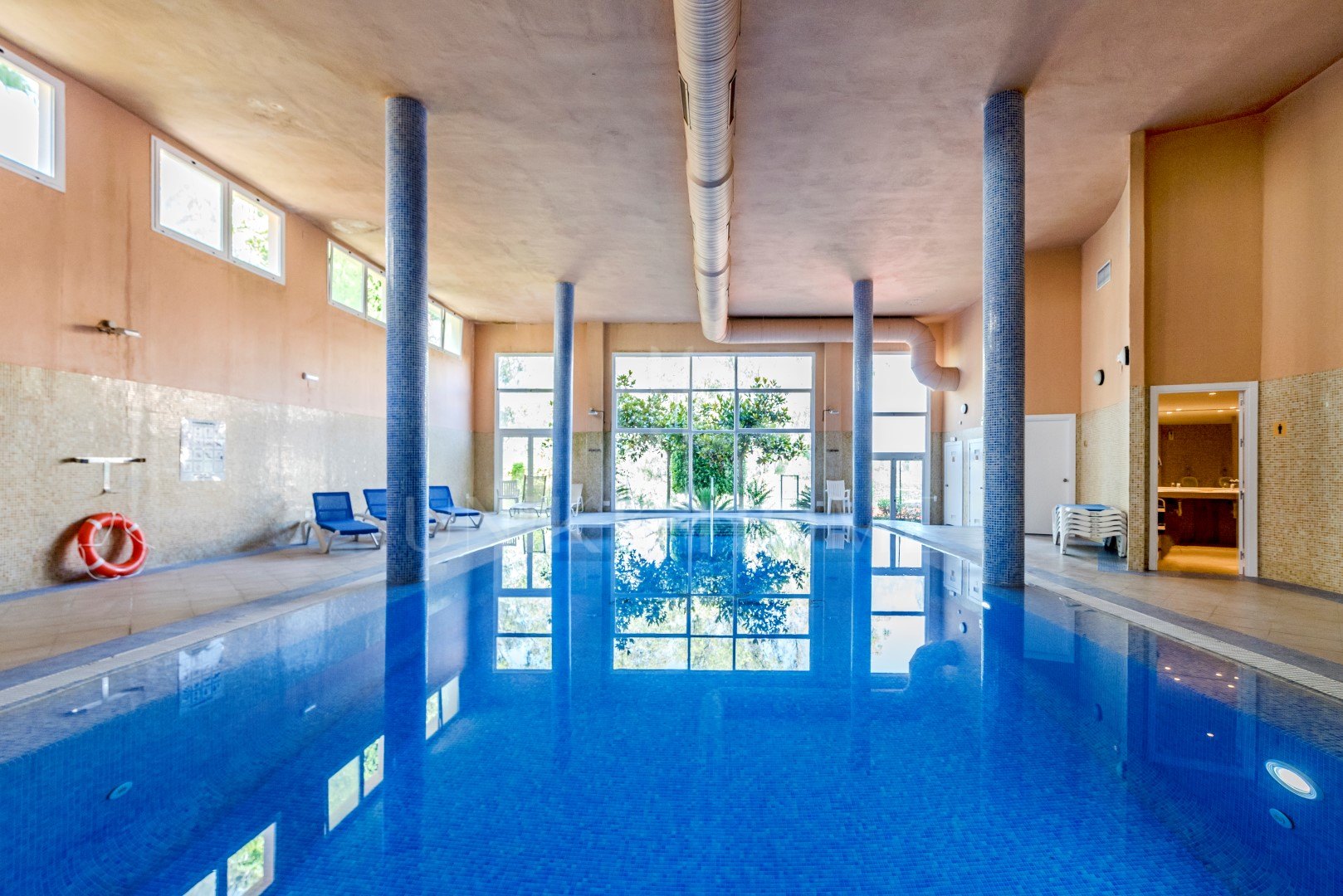 Apartamento de lujo en venta en Albatross Hill, Nueva Andalucía.