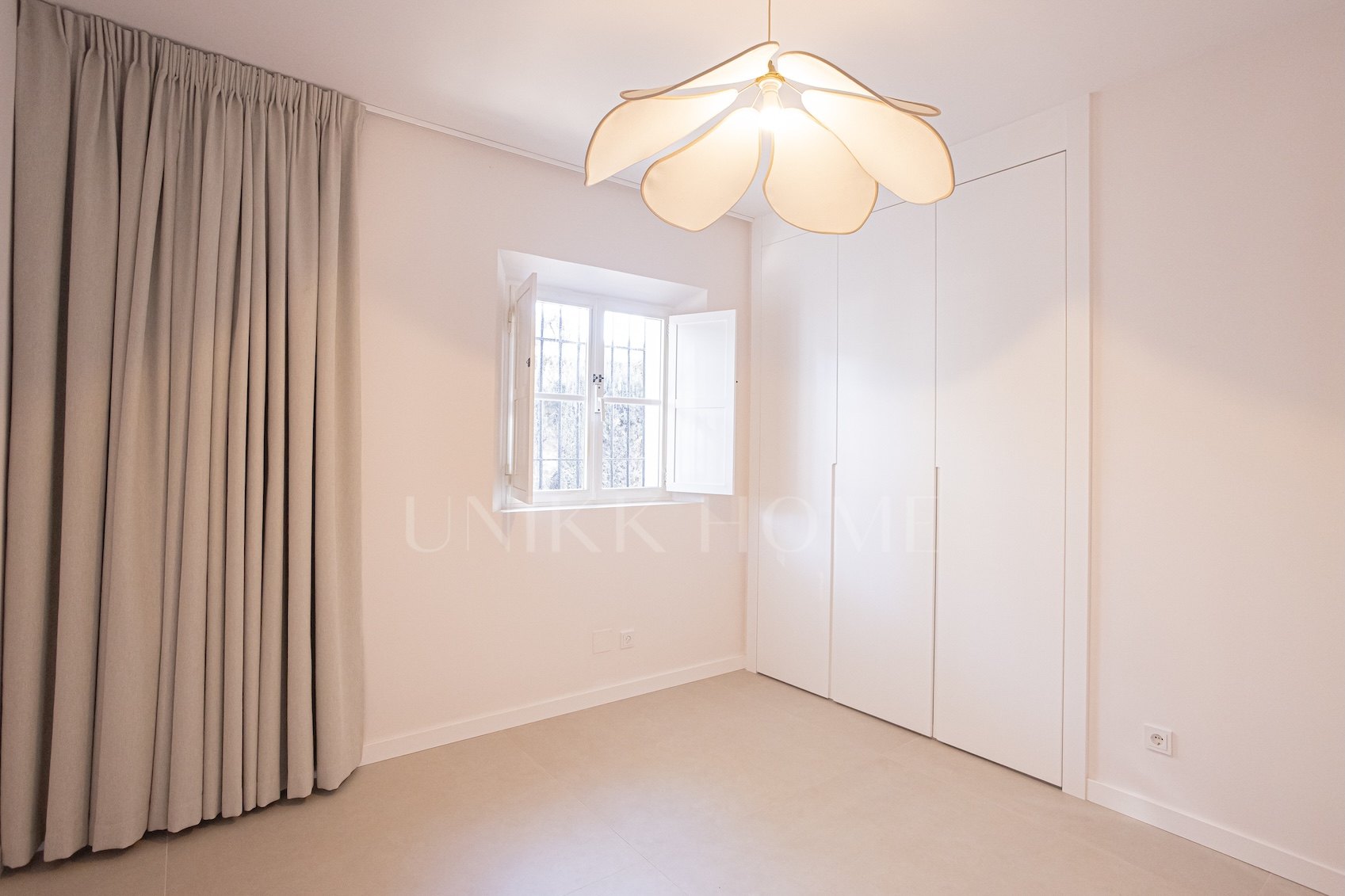 Impresionante villa de 4 dormitorios recién reformada en El Paraíso