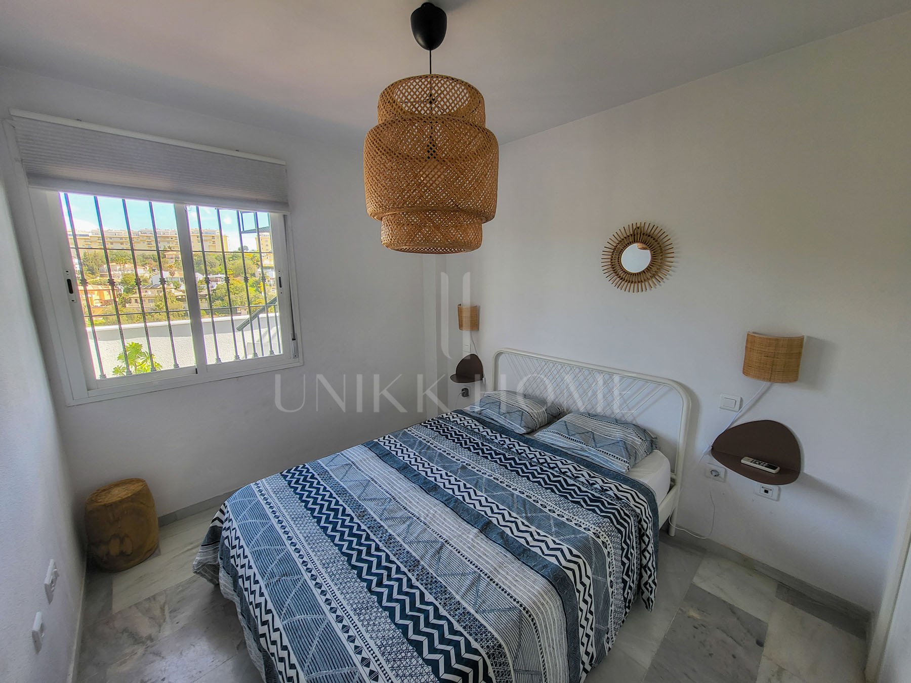 BRIGHT 2-BEDROOM PENTHOUSE WITH 55M² ROOFTOP TERRACE & TOURIST LICENCE.