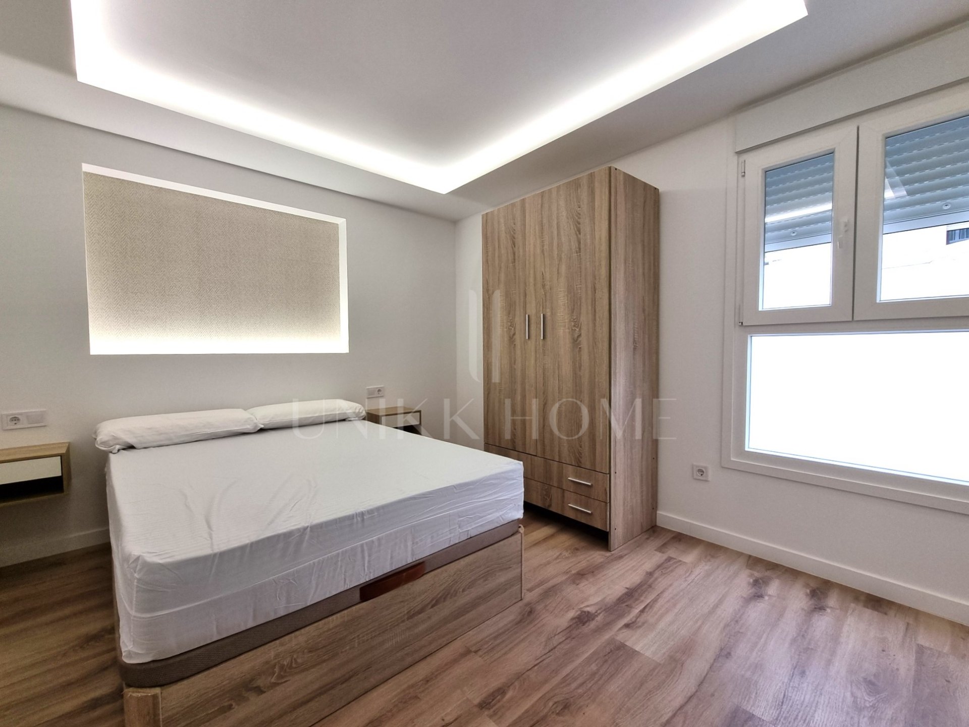 Stunning Fully Renovated 3 Bed Apartment With Sea View Just 50m from the Beach – Torreblanca, Fuengirola