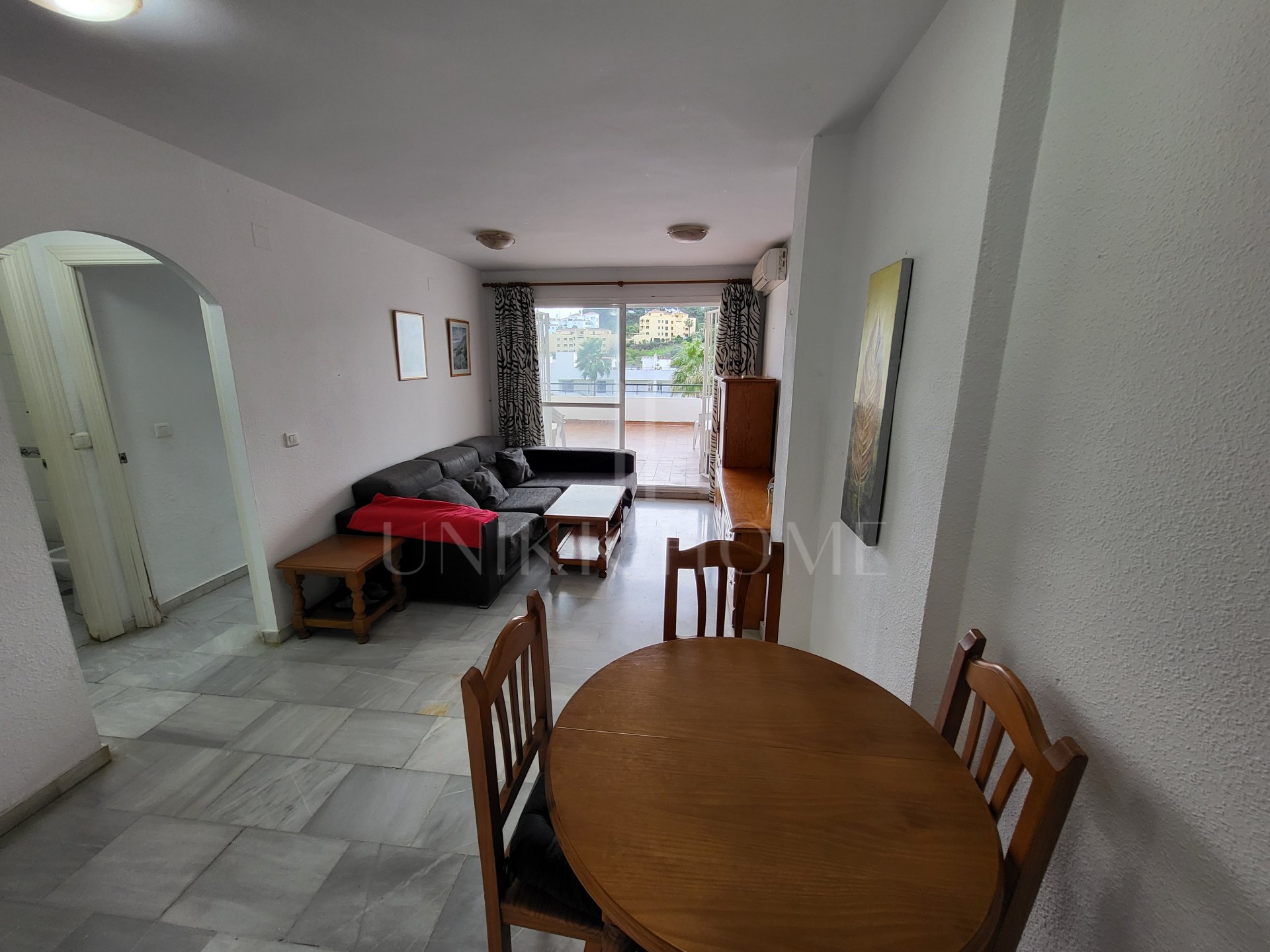 OPPORTUNITY - 2 BEDROOM APARTMENT WITH LARGE TERRACE