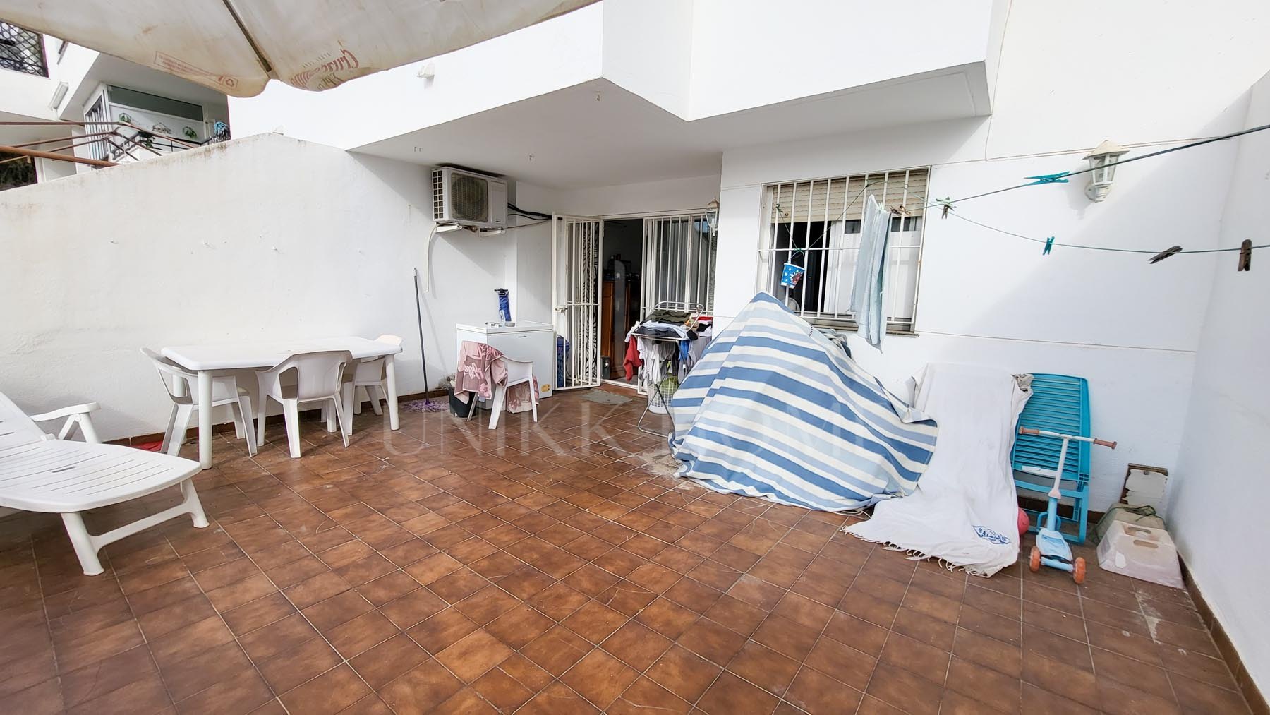OPPORTUNITY - 2 BEDROOM APARTMENT WITH LARGE TERRACE