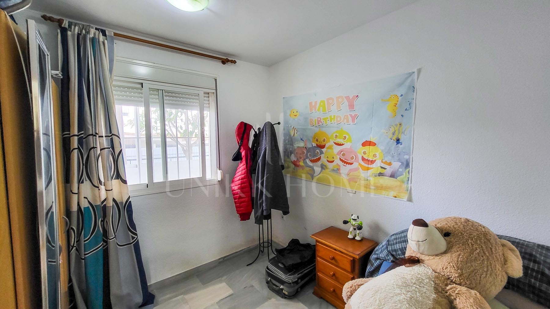 OPPORTUNITY - 2 BEDROOM APARTMENT WITH LARGE TERRACE