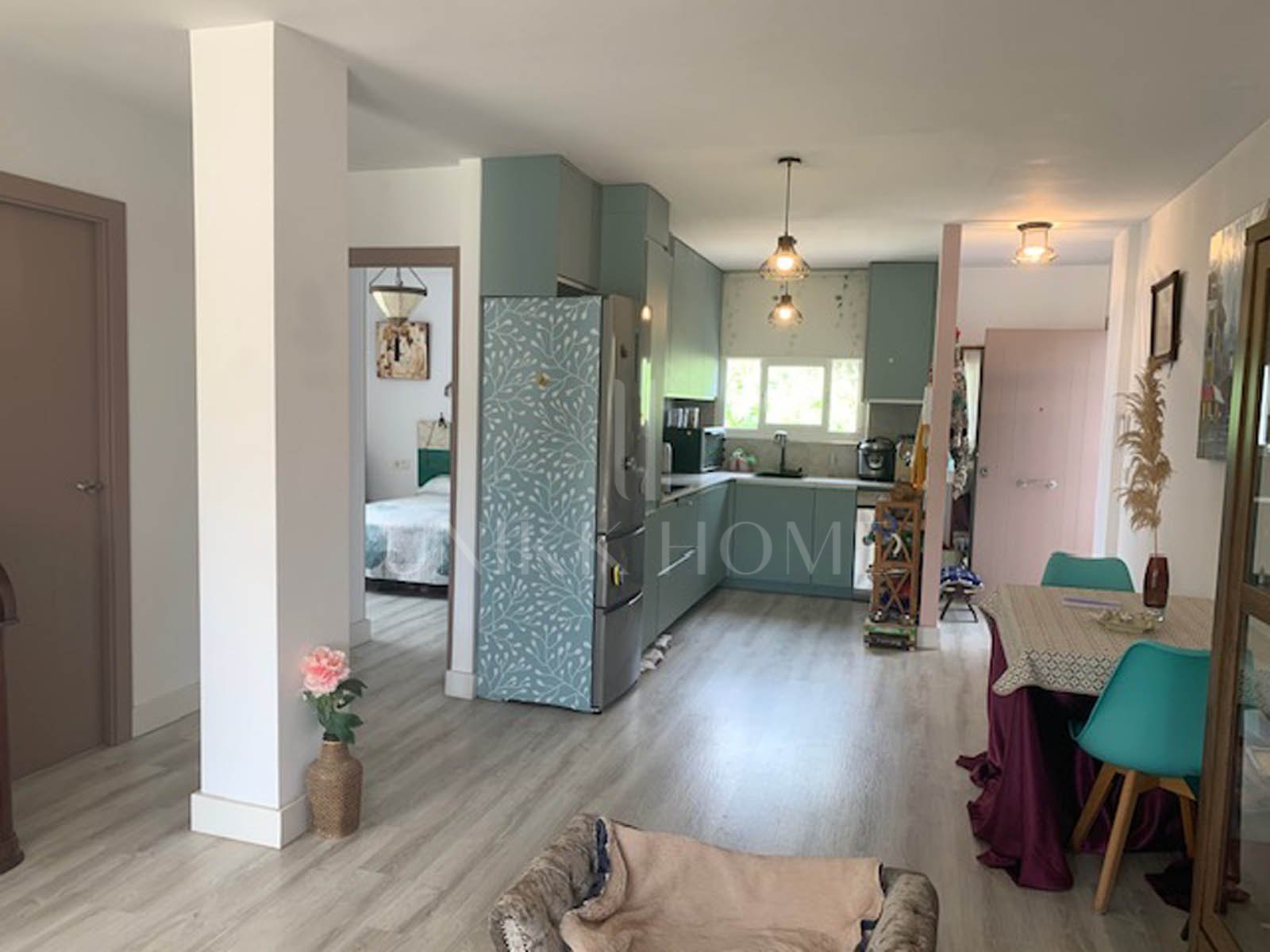 Apartamento con jardín, a pocos pasos de la playa en Calypso, Calahonda