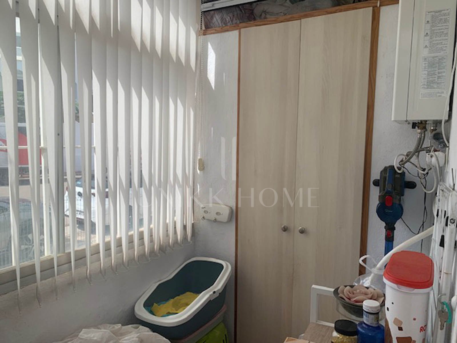 Apartamento con jardín, a pocos pasos de la playa en Calypso, Calahonda
