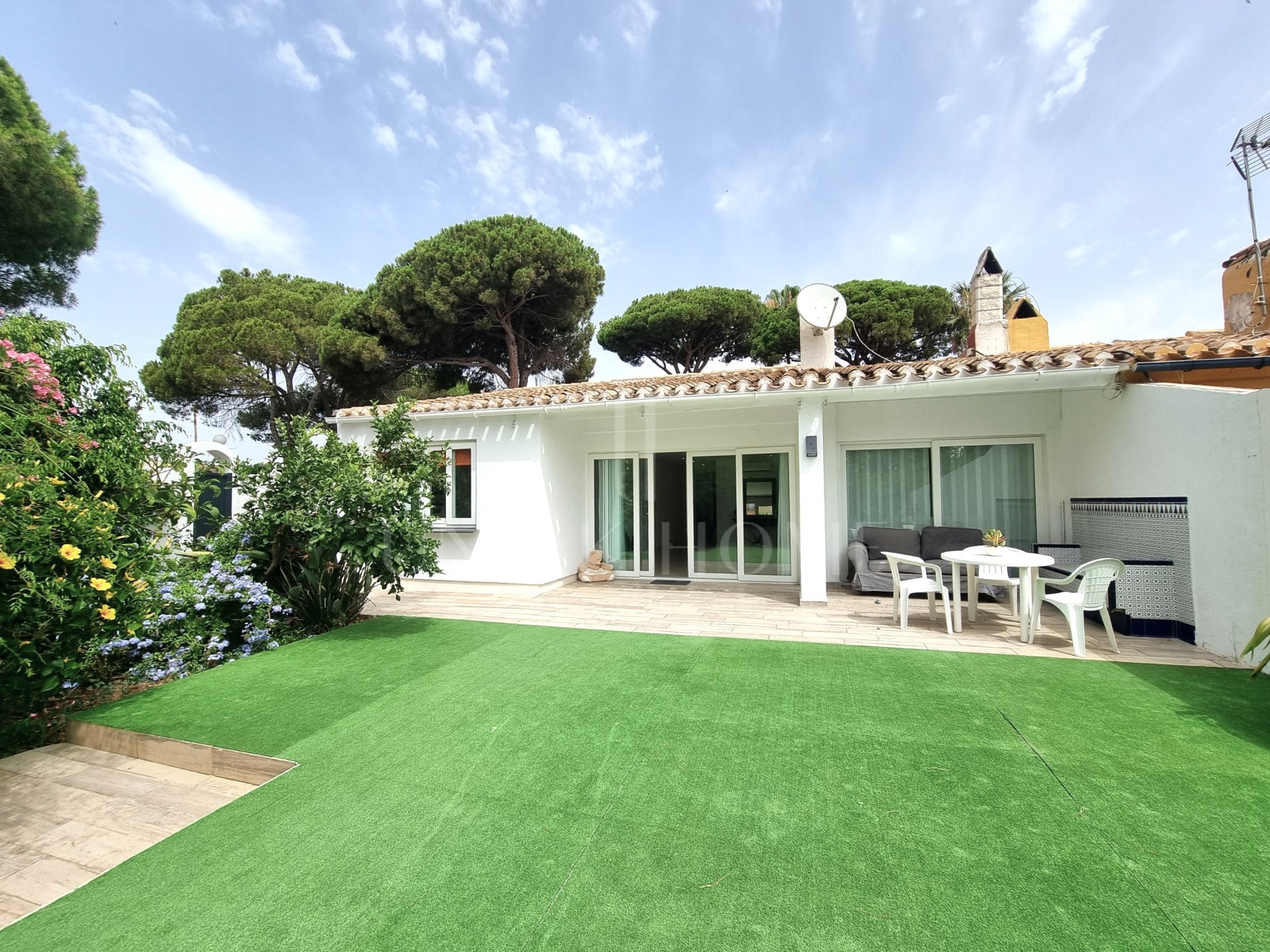 Stylish Beachside Home in Calypso – Fully Refurbished & Move-In Ready