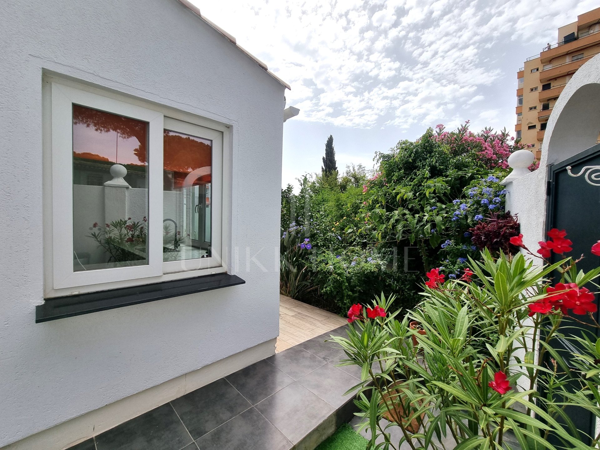 Stylish Beachside Home in Calypso – Fully Refurbished & Move-In Ready
