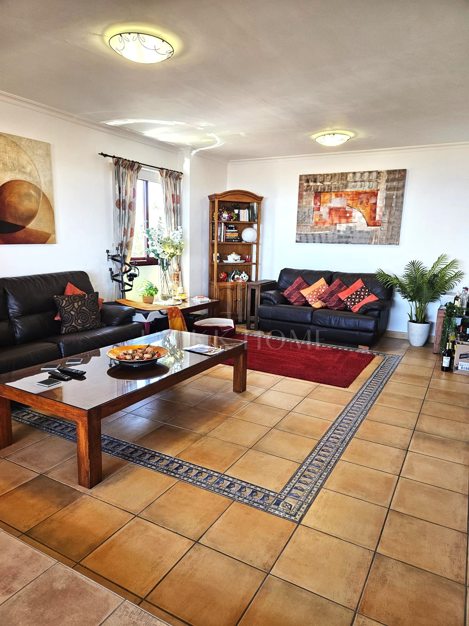 Three-Bedroom Apartment with Panoramic Sea Views in Calahonda