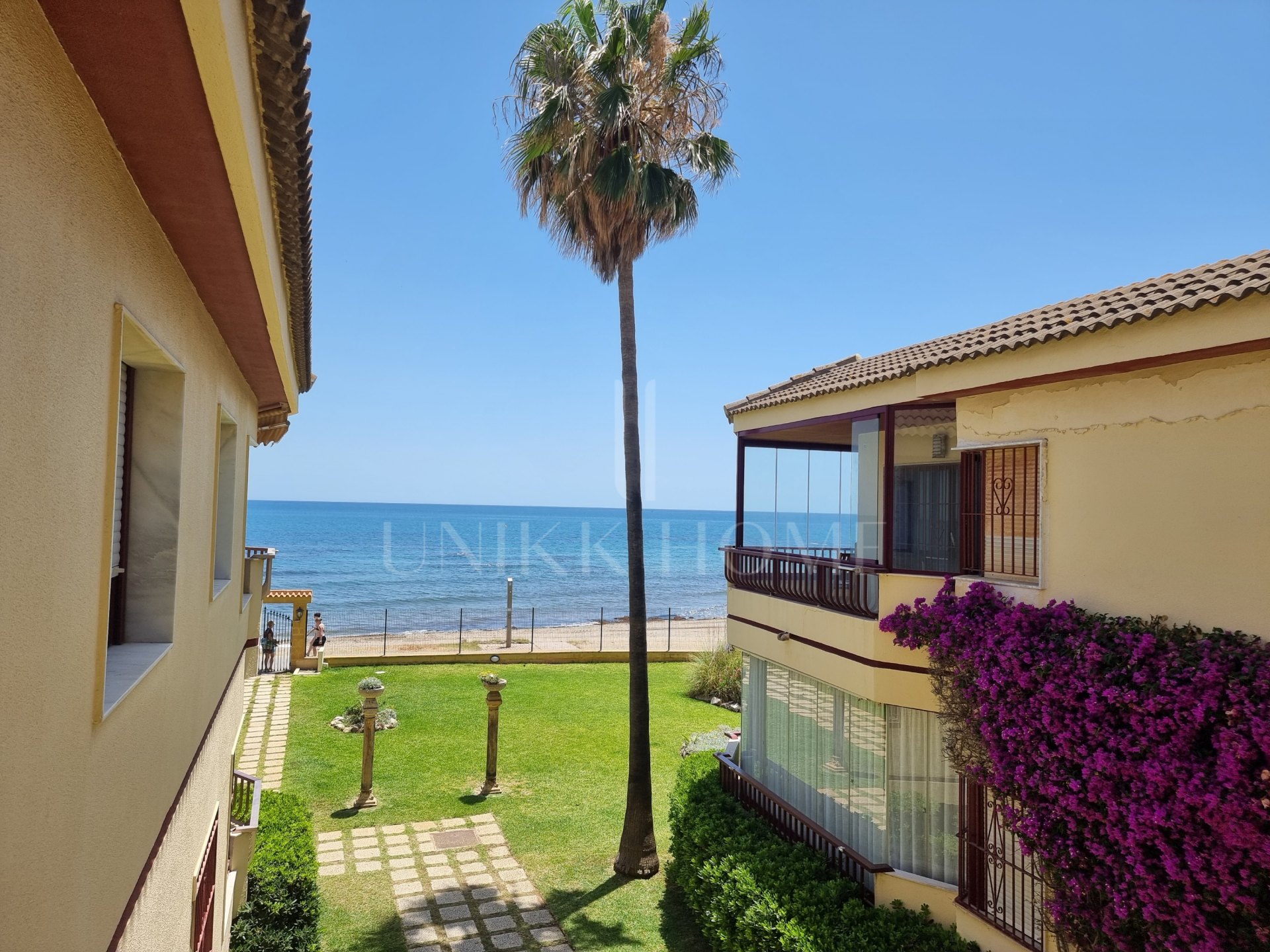Beachfront Apartment with Stunning Sea Views and Exceptional Investment Potential