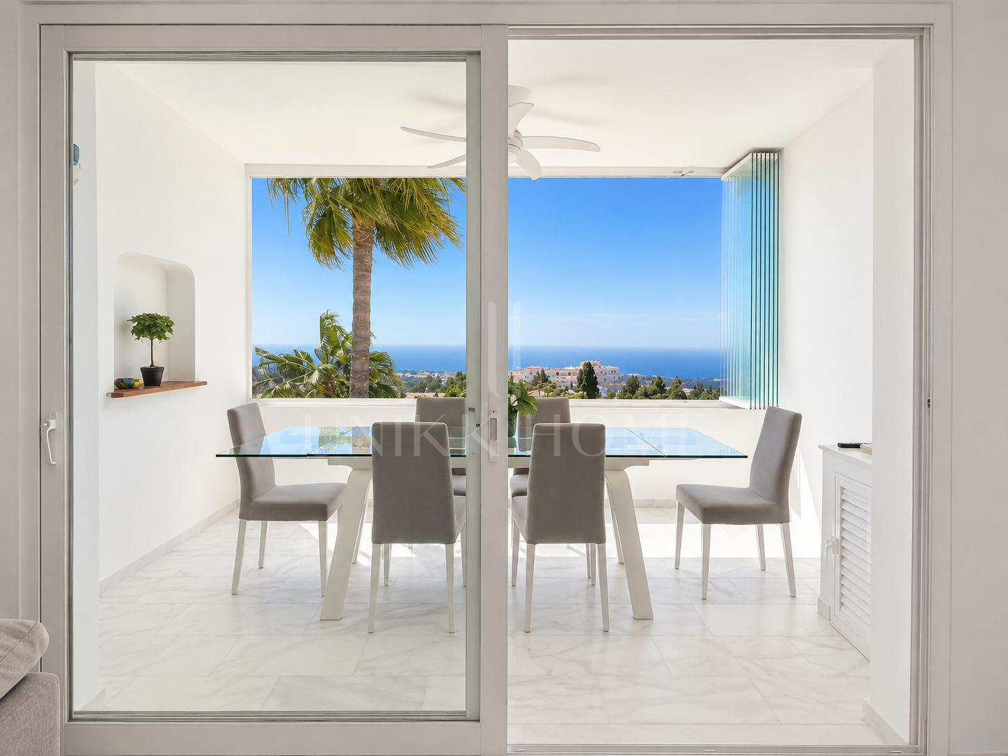 Ático dúplex con las vistas panorámicas al mar más bonitas de Calahonda.