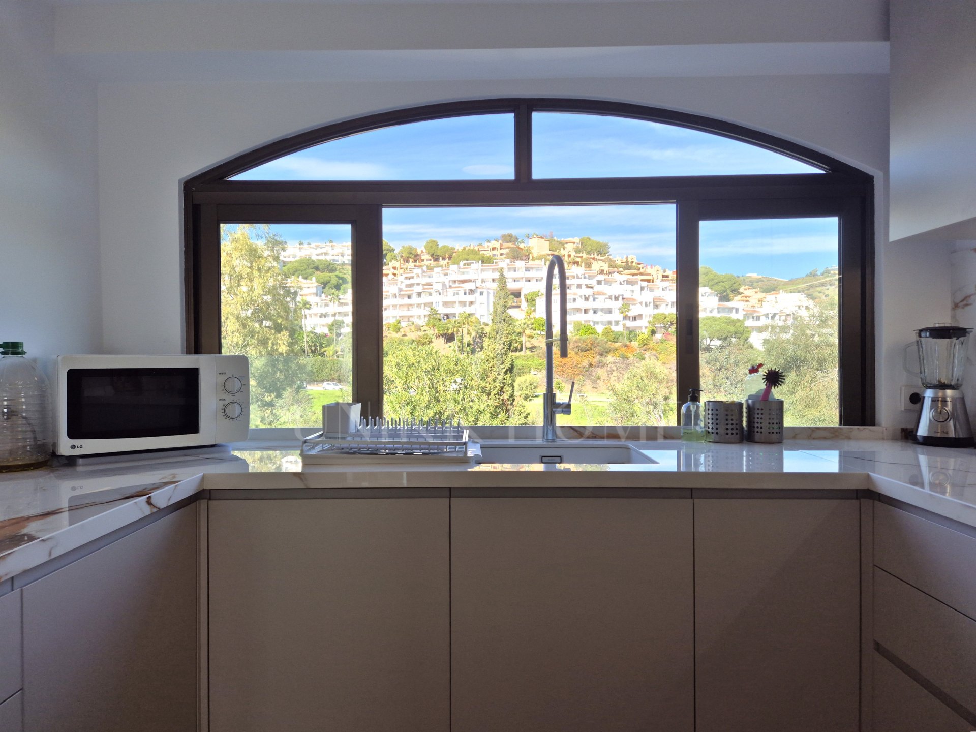 A duplex penthouse with the most stunning panoramic sea views in Calahonda.