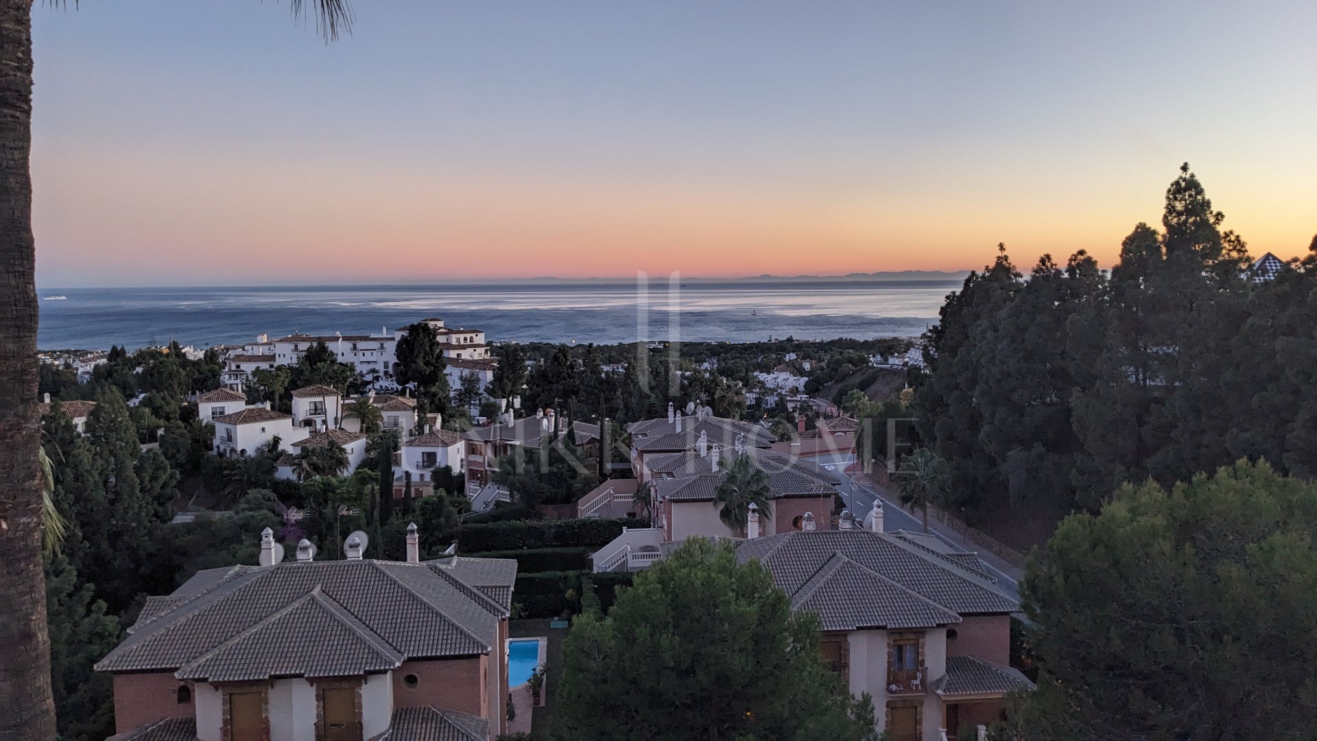 A duplex penthouse with the most stunning panoramic sea views in Calahonda.