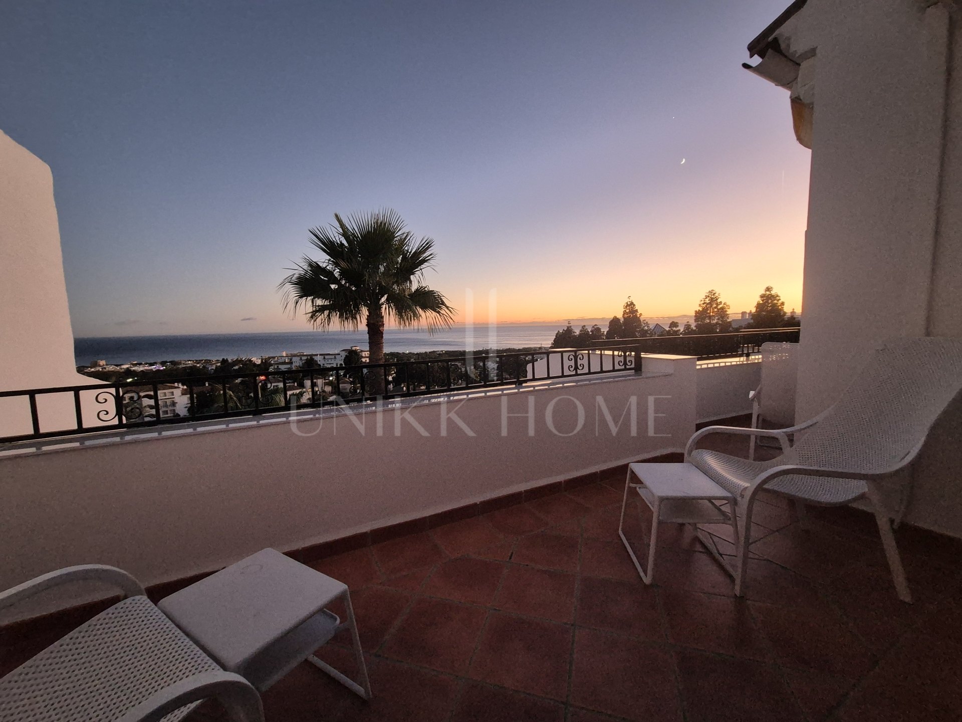 A duplex penthouse with the most stunning panoramic sea views in Calahonda.