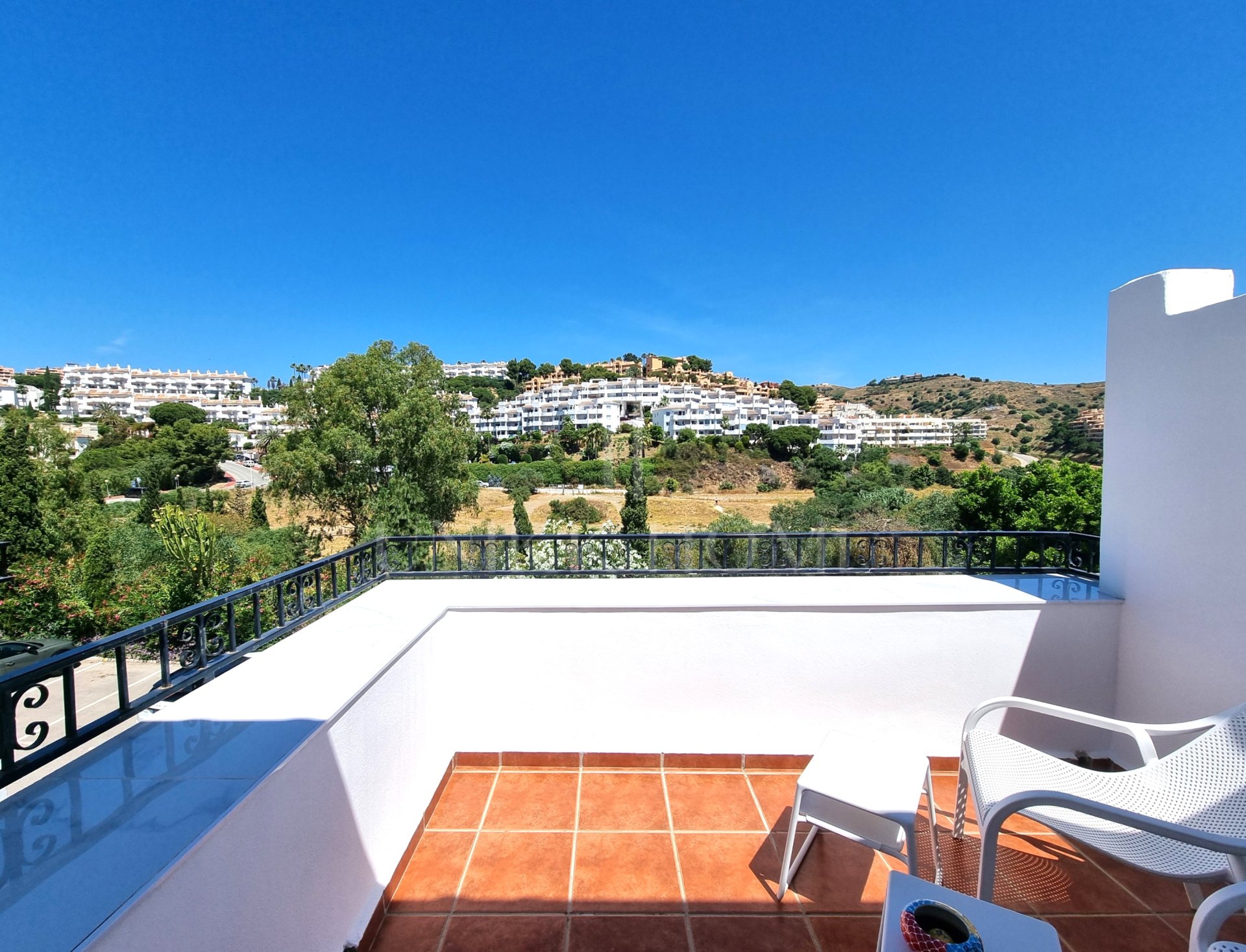 A duplex penthouse with the most stunning panoramic sea views in Calahonda.