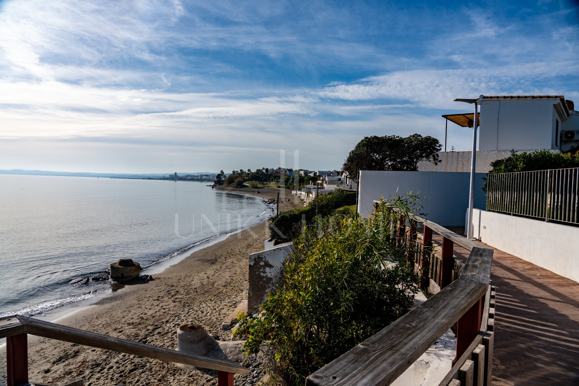 Renovated townhouse with direct private access to the beach - New Golden Mile