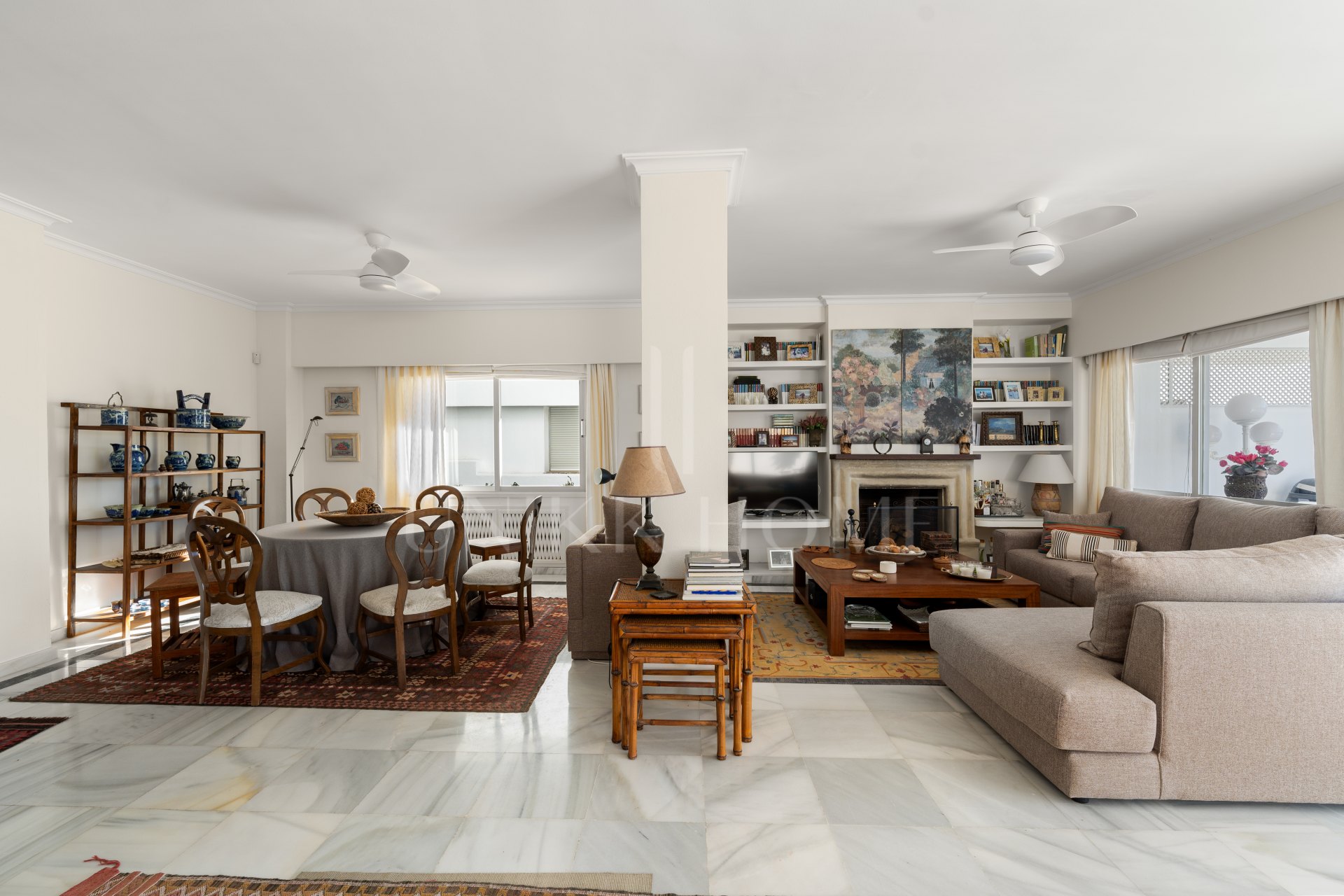 Stunning Apartment with Panoramic Sea Views in Guadalmina Baja, Marbella