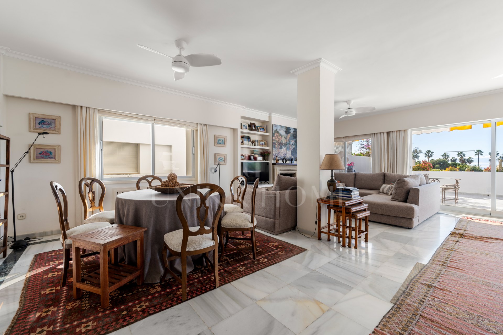 Stunning Apartment with Panoramic Sea Views in Guadalmina Baja, Marbella