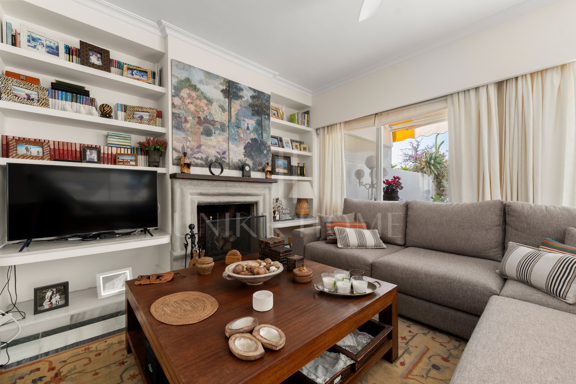 Stunning Apartment with Panoramic Sea Views in Guadalmina Baja, Marbella