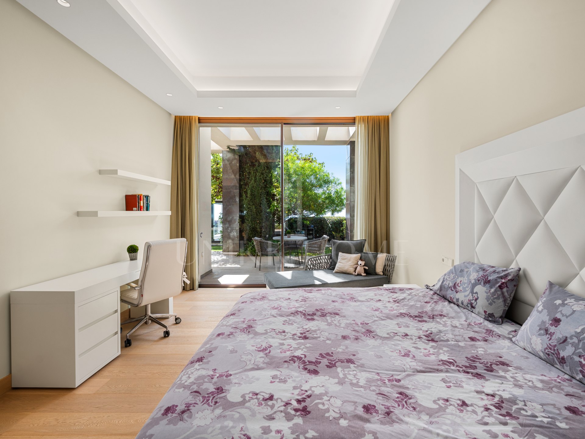 Stylish and modern luxury villa with panoramic sea views in La Reserva del Alcuzcuz, Benahavis