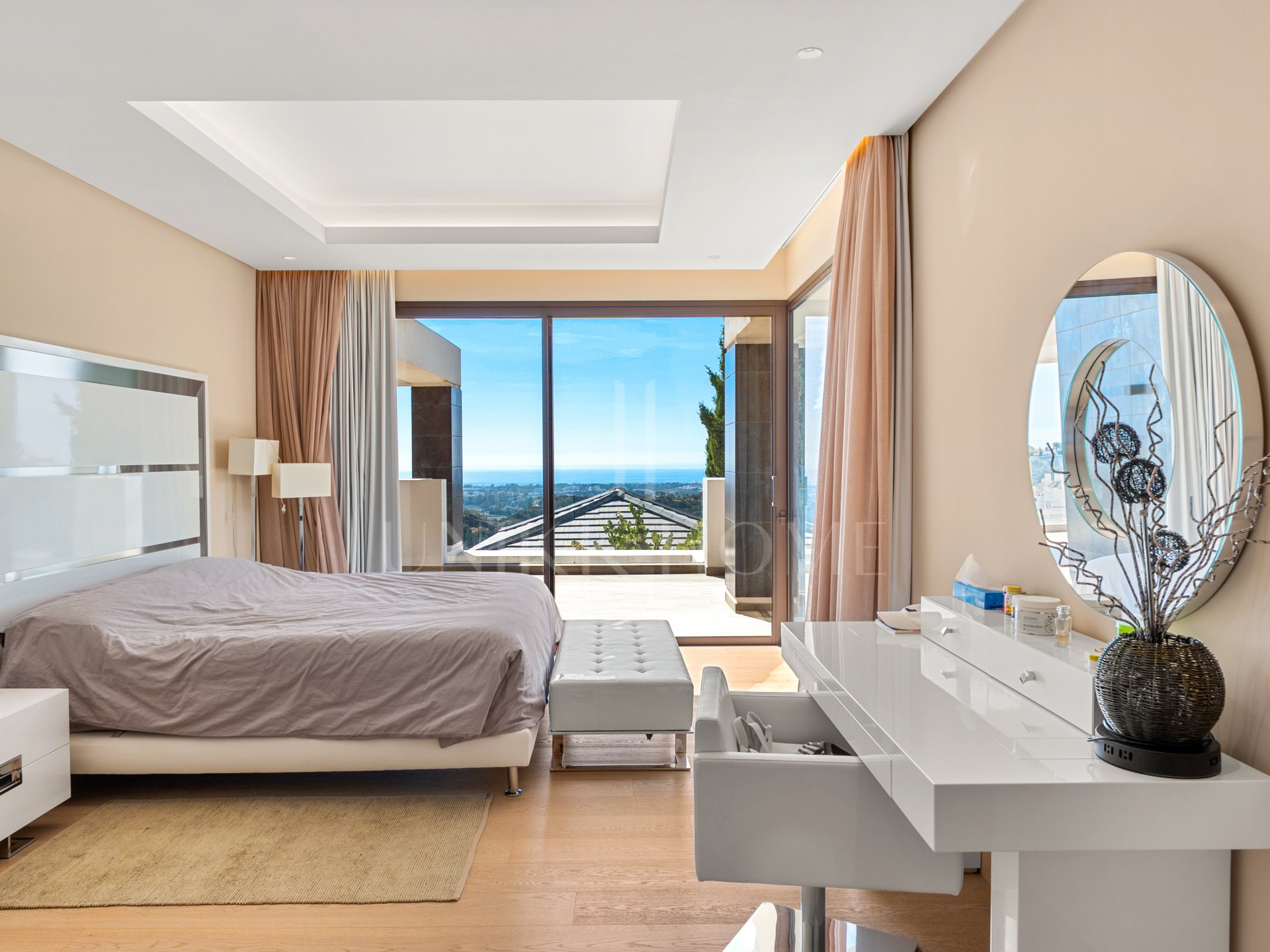 Stylish and modern luxury villa with panoramic sea views in La Reserva del Alcuzcuz, Benahavis