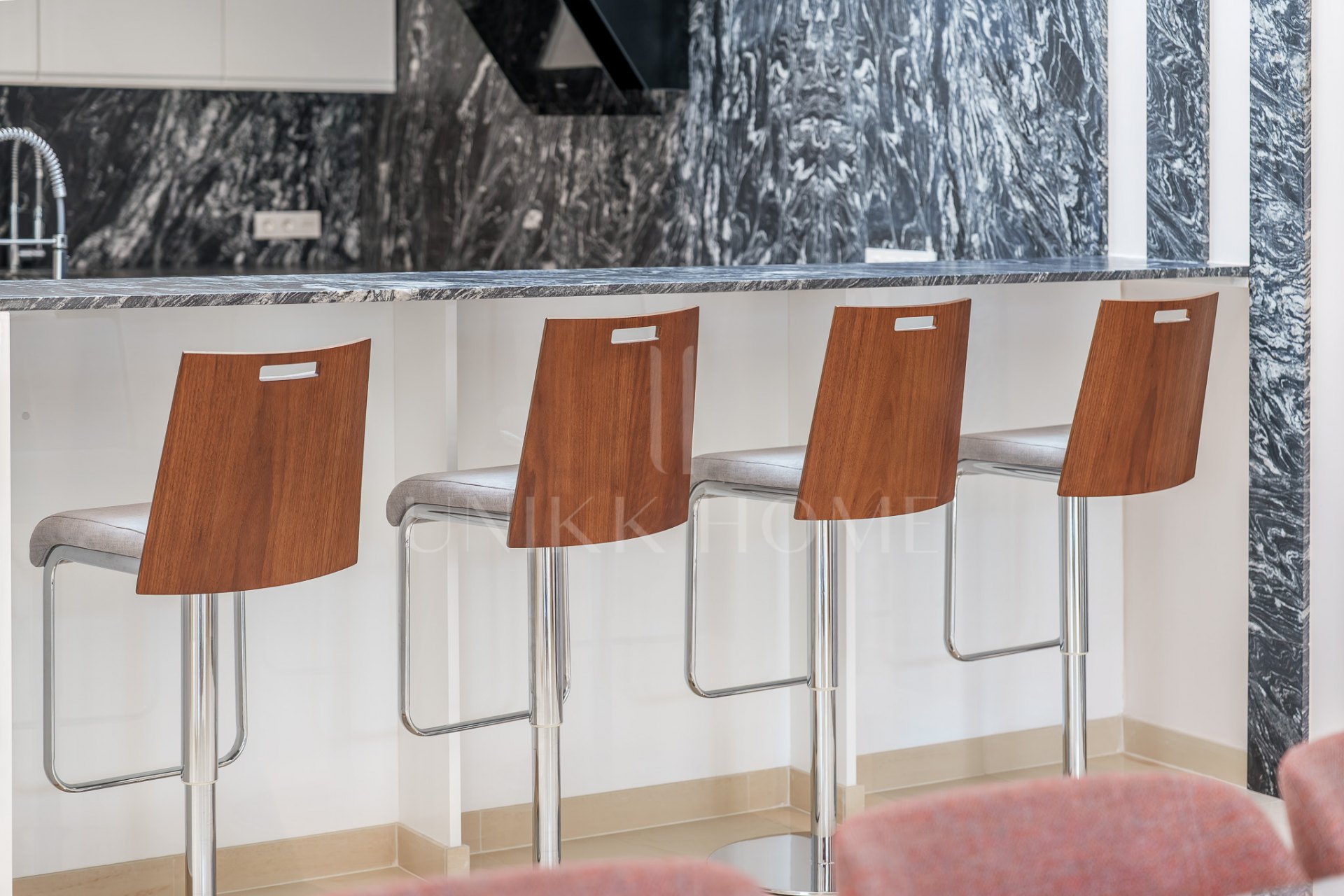 Splendid duplex in a historic residence in the center of Puerto Banus