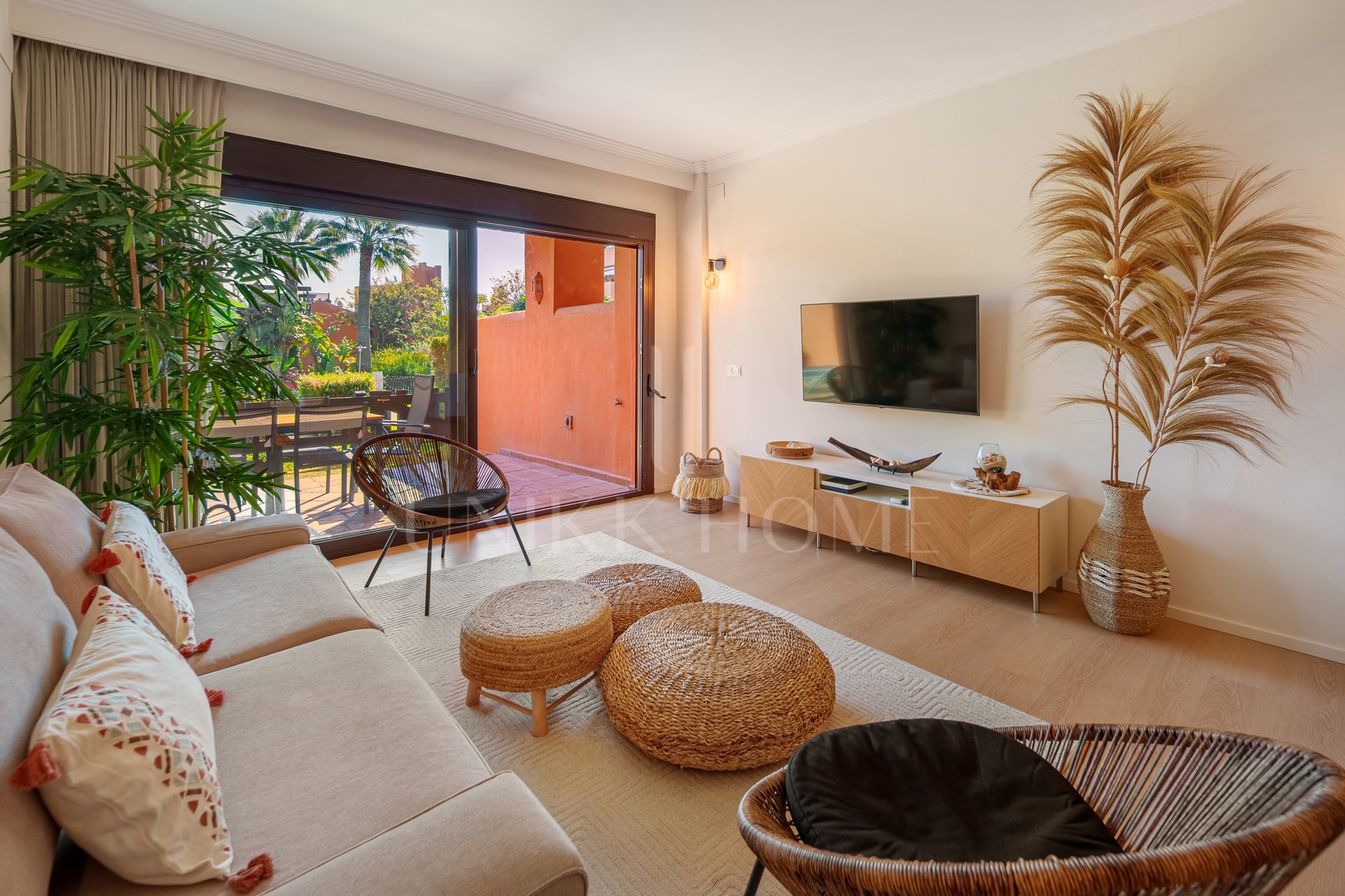 Renovated 2-Bedroom Apartment with Tourist License – 150m from the Sea