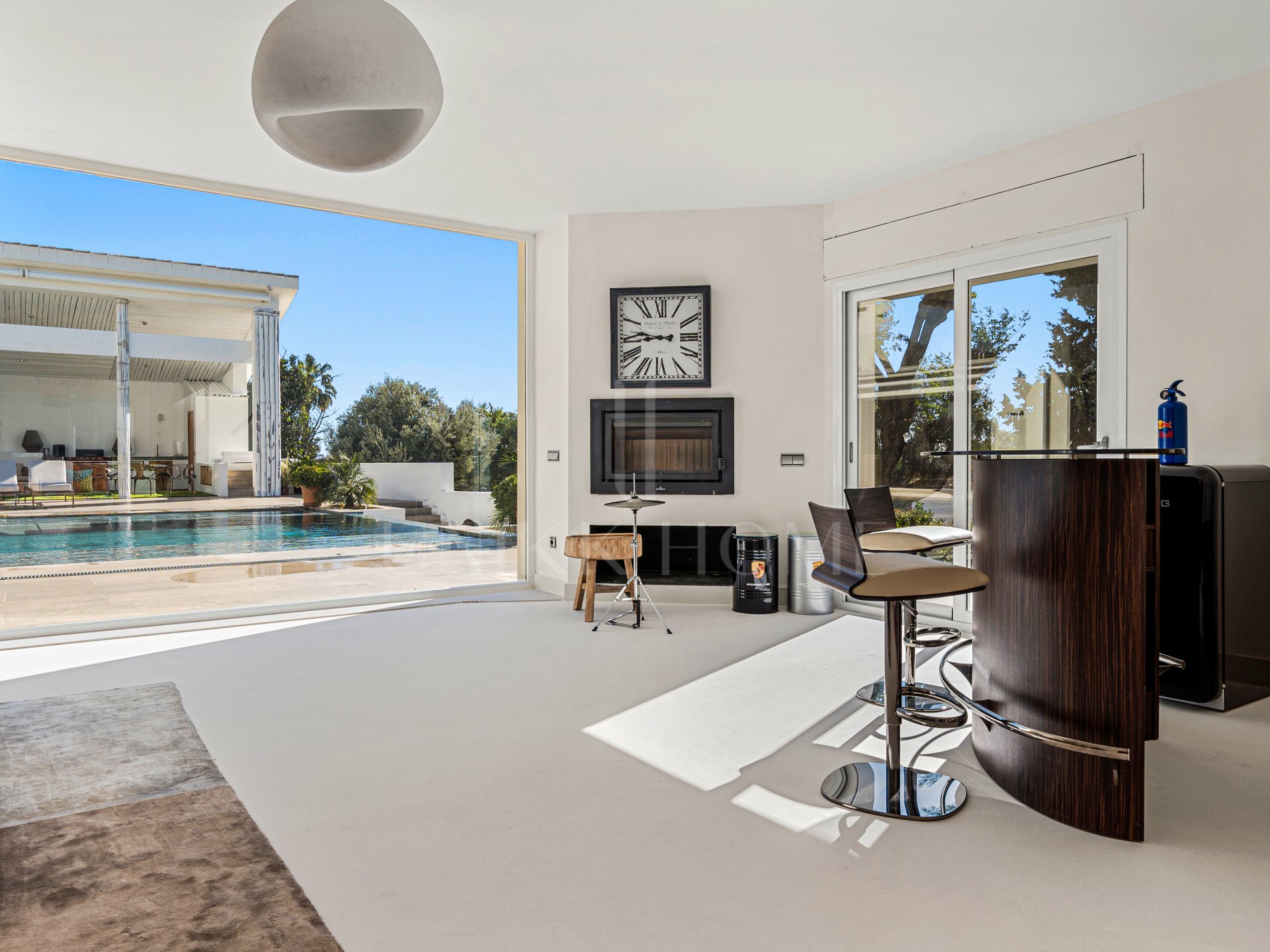 Villa Ultra Prime con Orientación Sur y Vistas al Mar y la Montaña