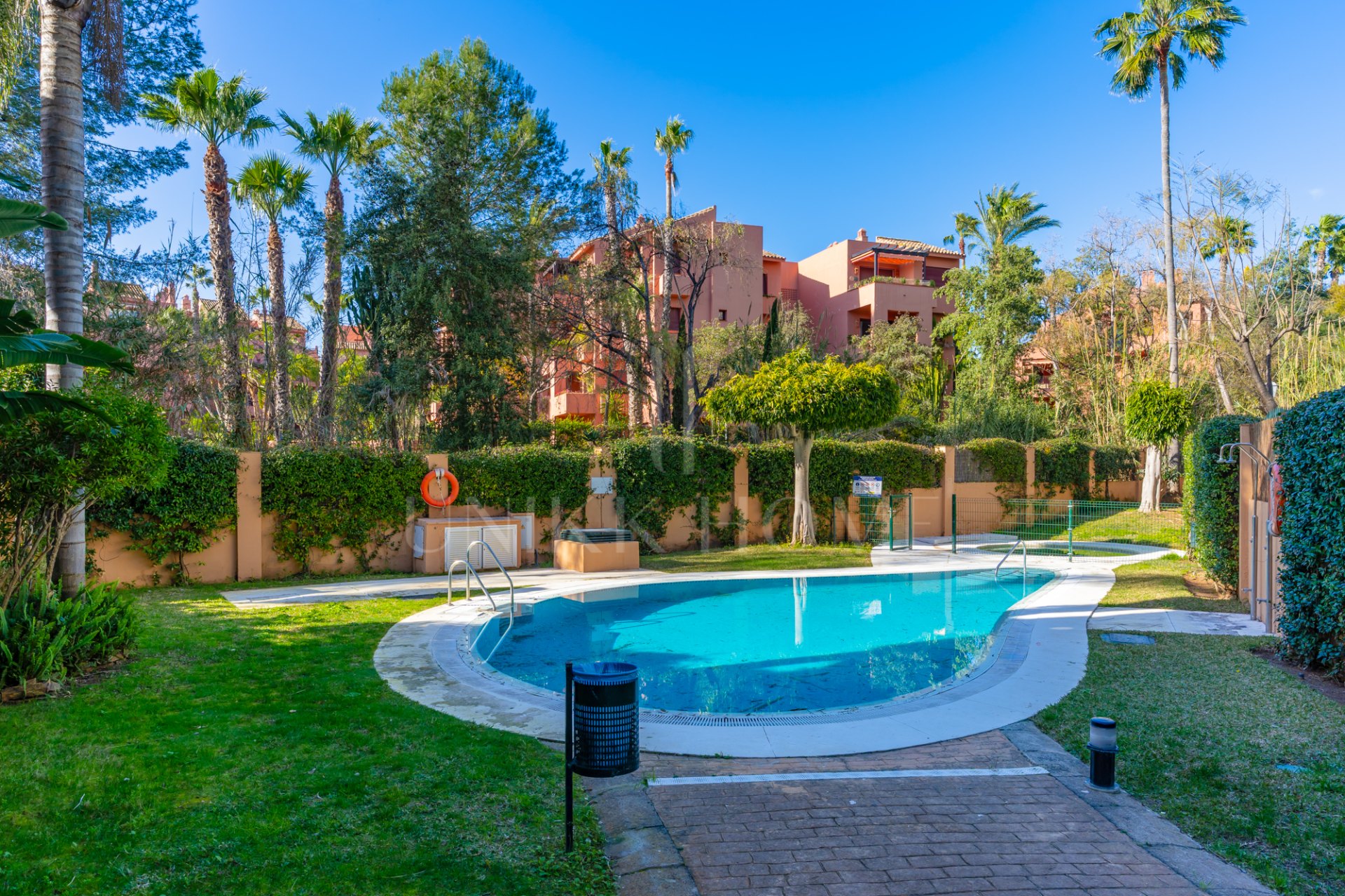 Ground Floor Apartment for sale in Marbella East, Marbella (All)